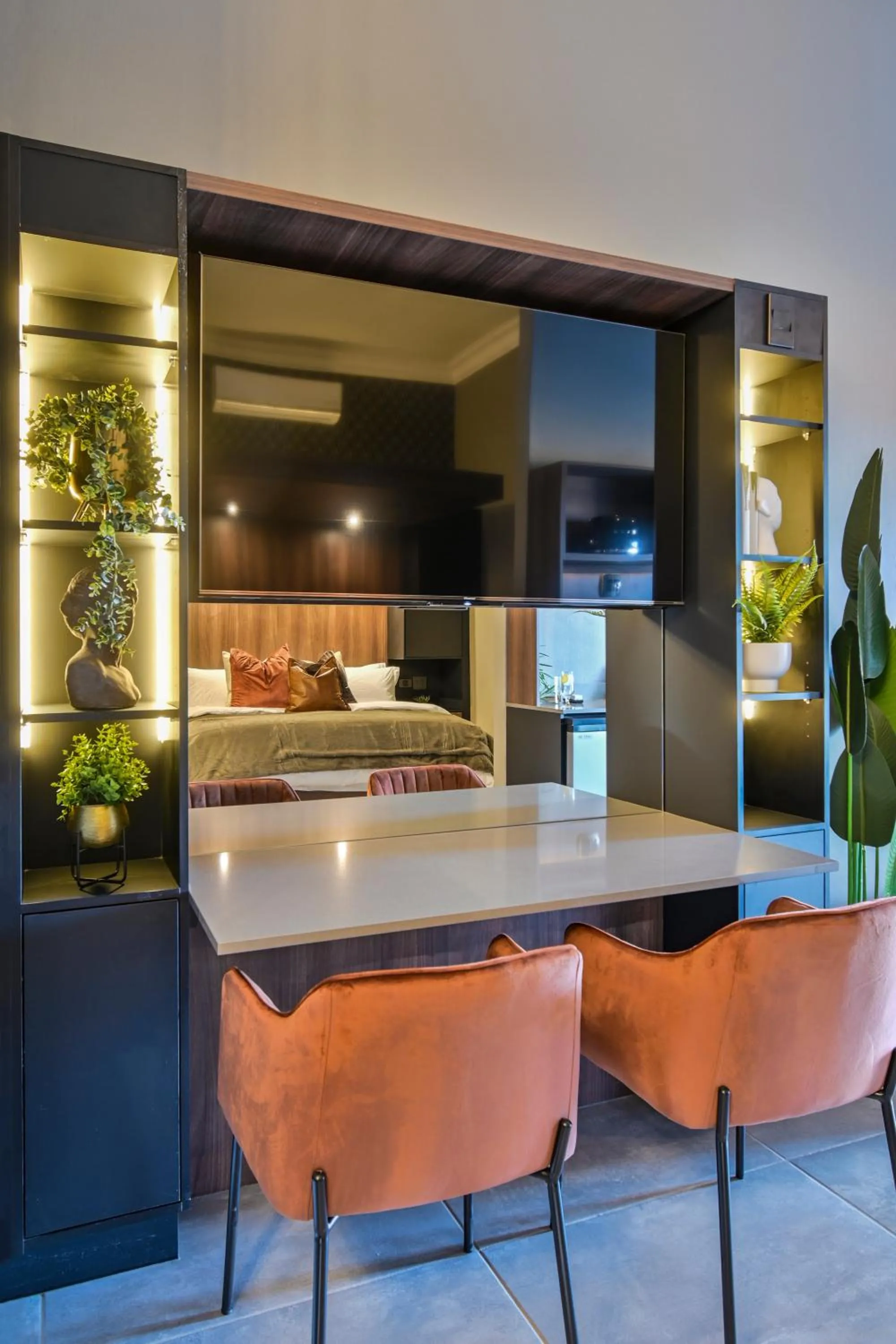 TV and multimedia in Summer PALACE Guesthouse