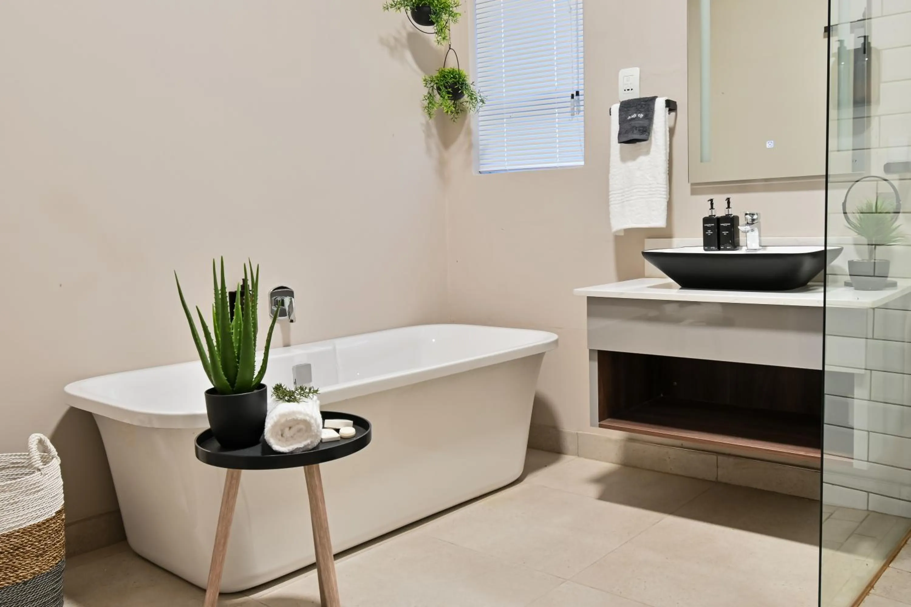 Bathroom in Summer PALACE Guesthouse