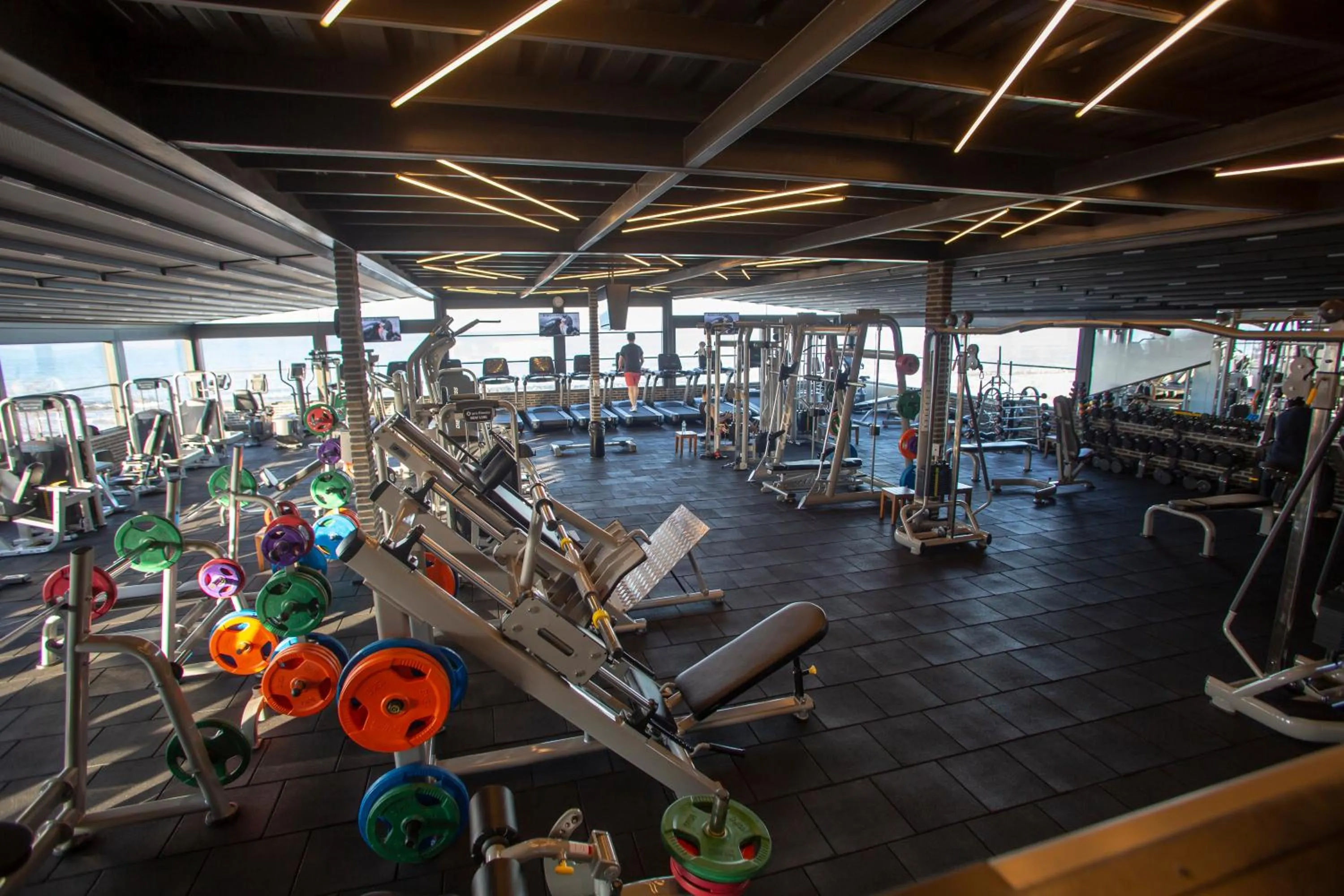 Fitness centre/facilities in Aktug Elegance Hotel