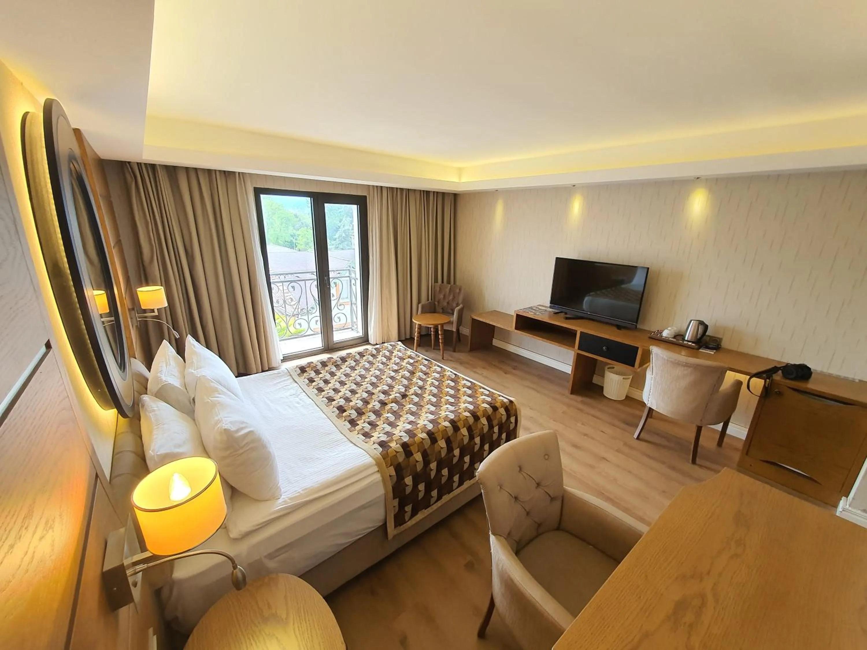 Photo of the whole room, Bed in Aktug Elegance Hotel