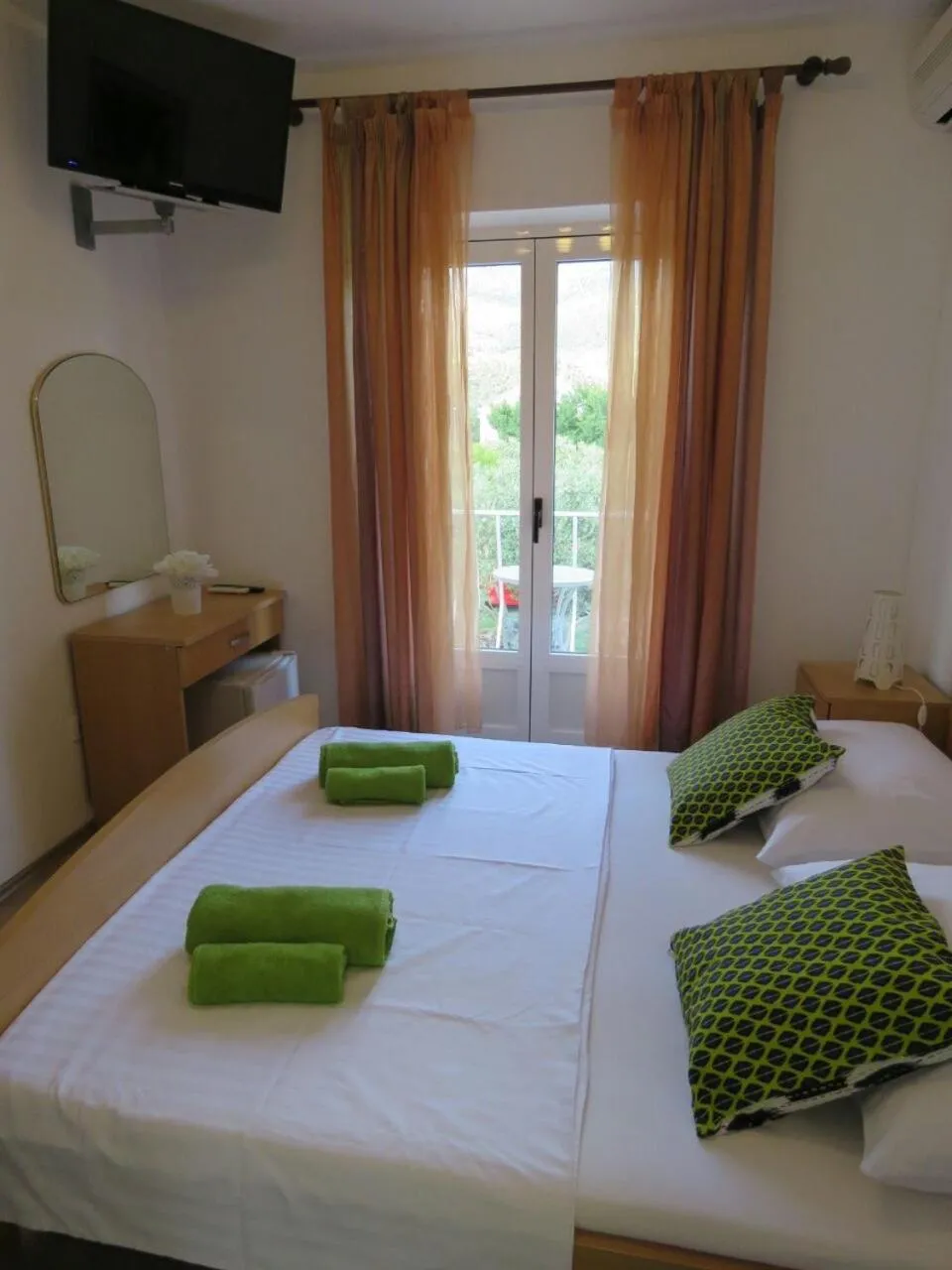 Bed in Vila Mozara