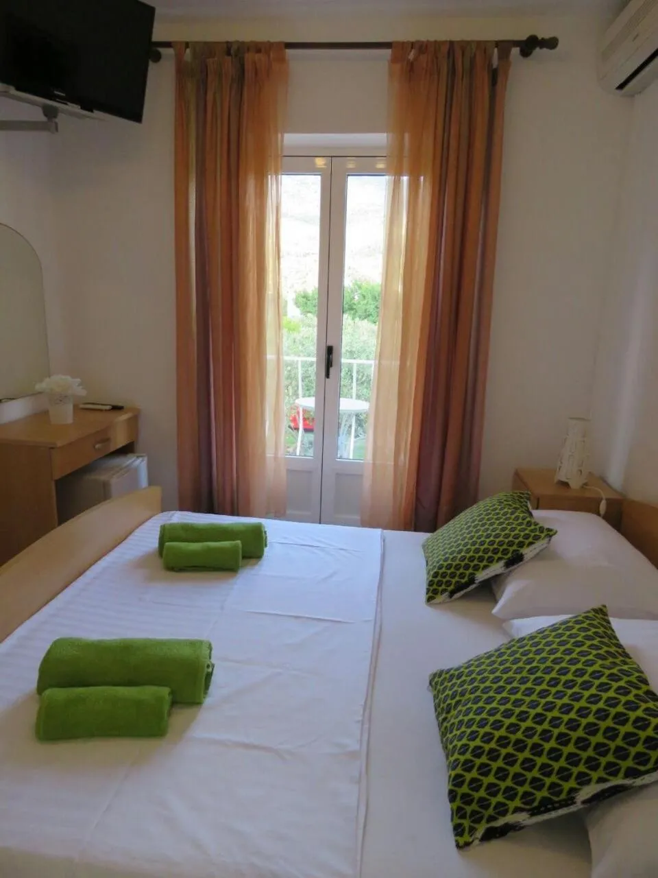 Bed in Vila Mozara