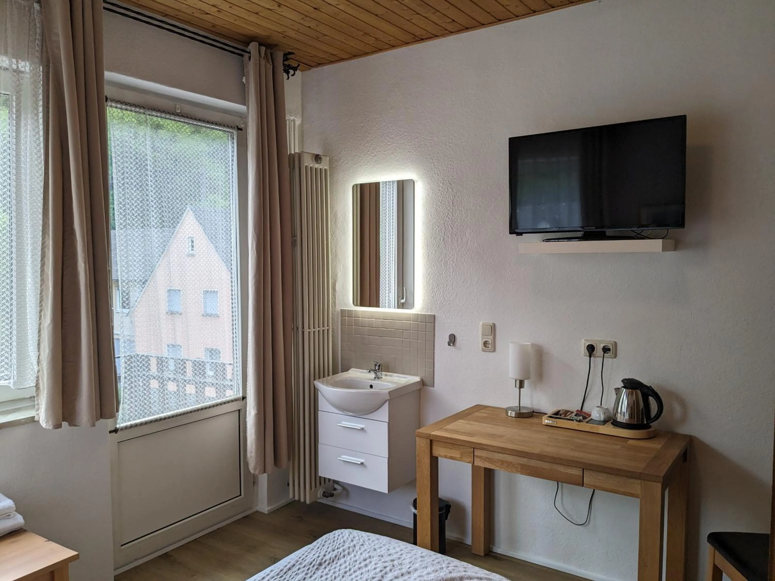 TV and multimedia in Hotel Pension Winzerhaus