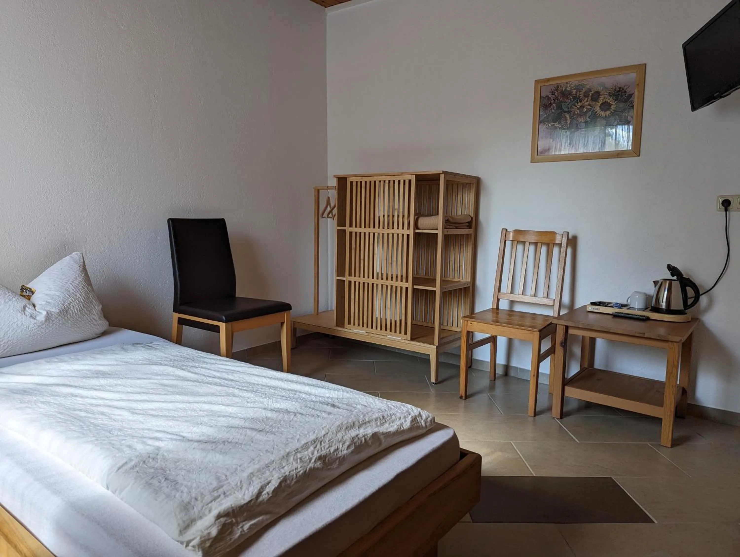 Photo of the whole room, Bed in Hotel Pension Winzerhaus