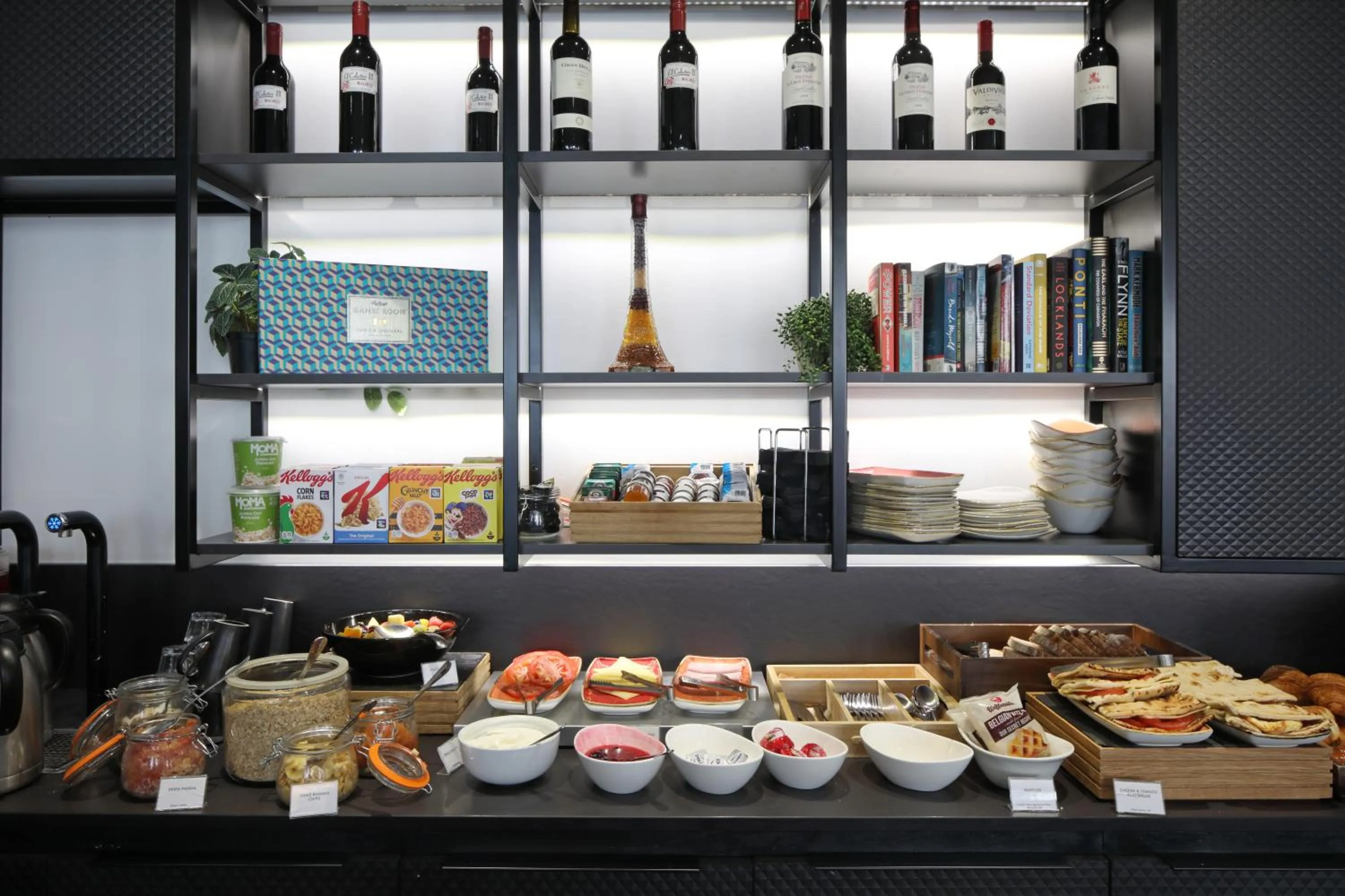 Breakfast in The Z Hotel Victoria