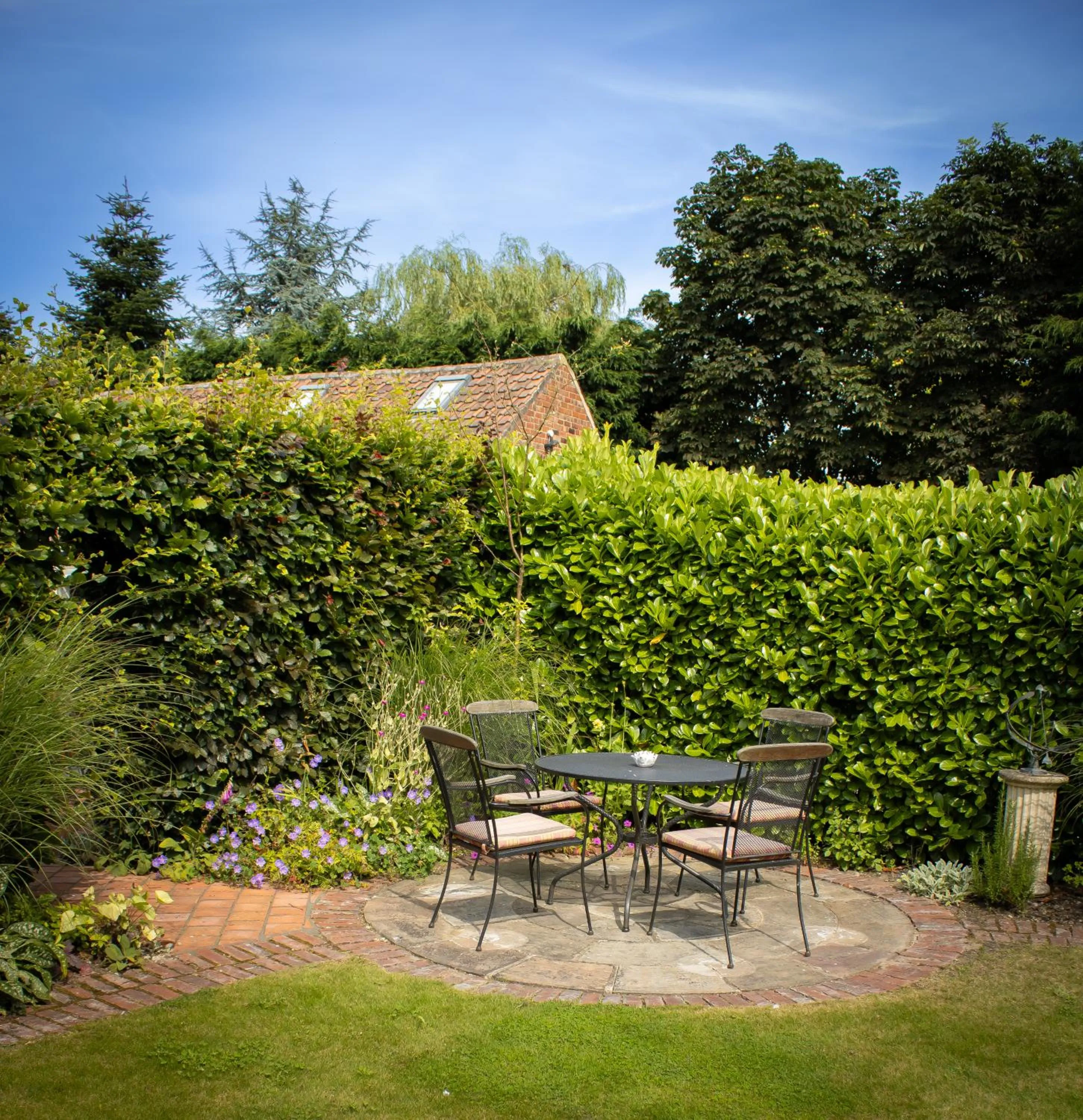 Garden in Home Farm & Lodge
