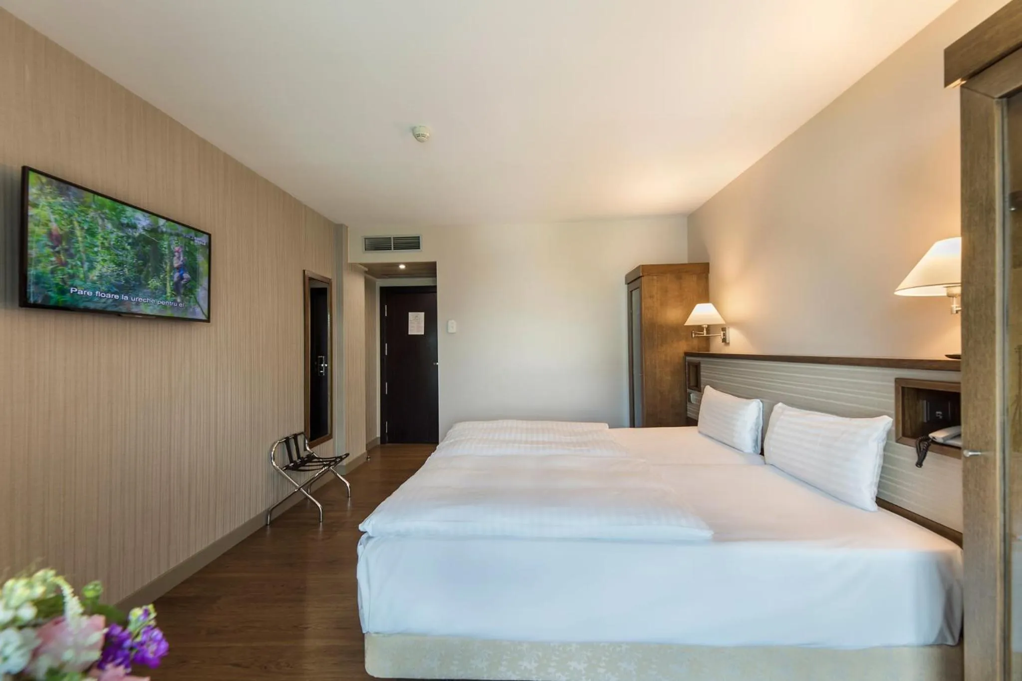 Bed in Hotel CH Bucharest