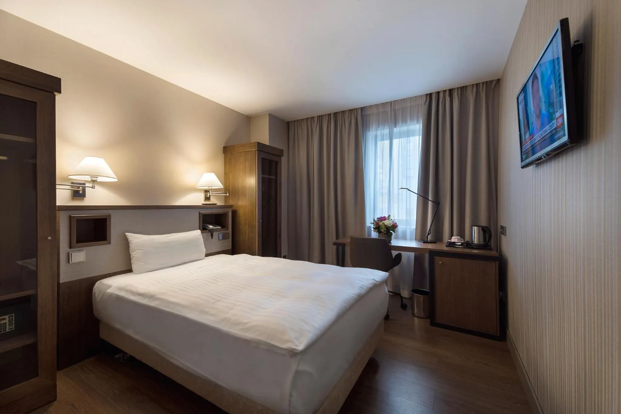 Bed in Hotel CH Bucharest