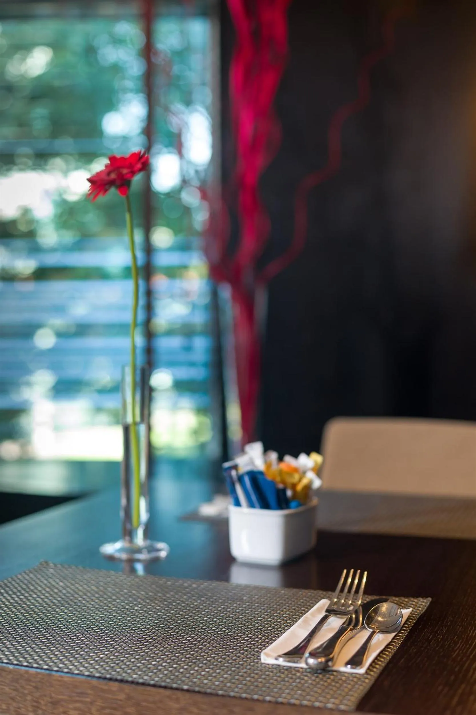 Restaurant/places to eat in Hotel CH Bucharest