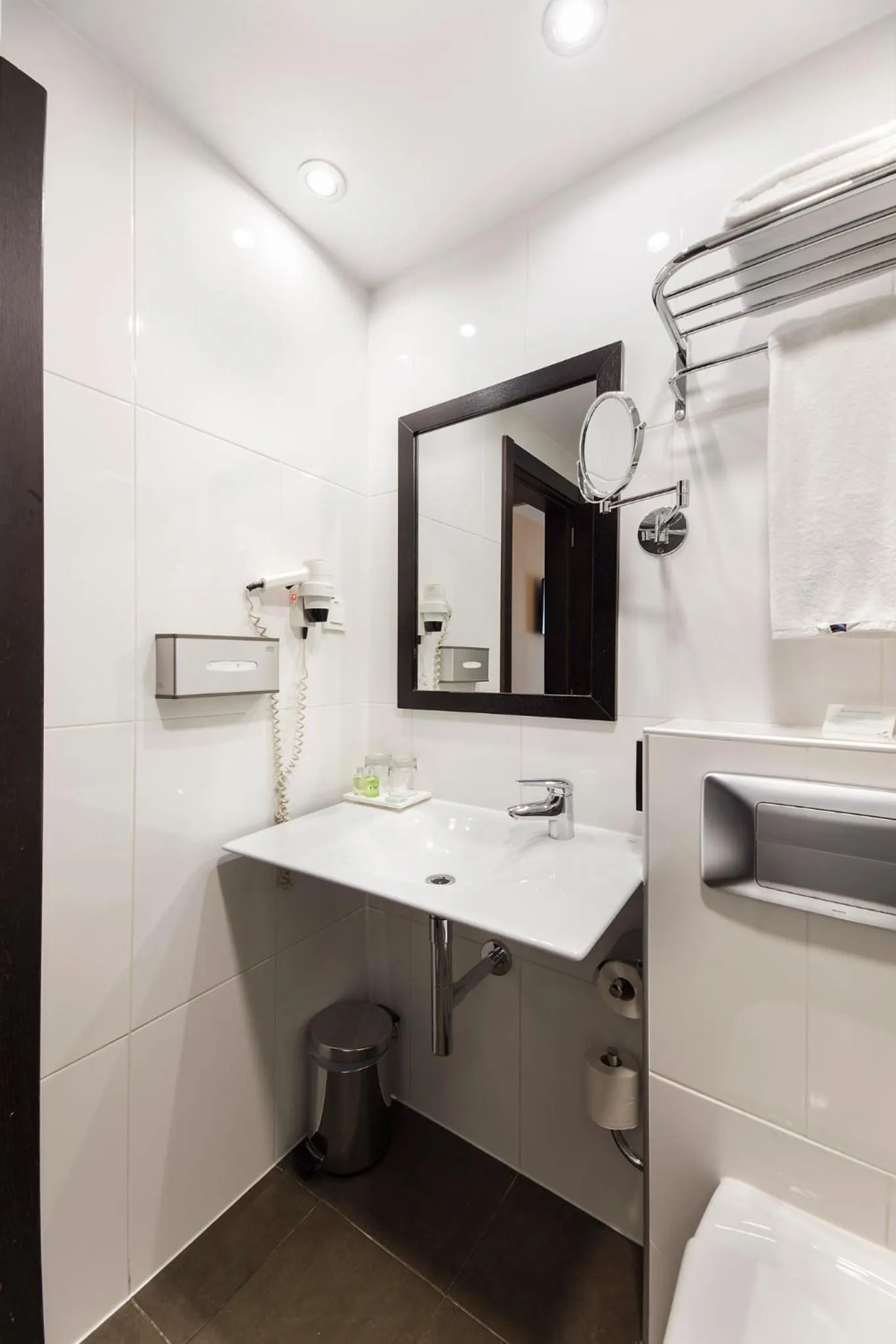 Toilet in Hotel CH Bucharest