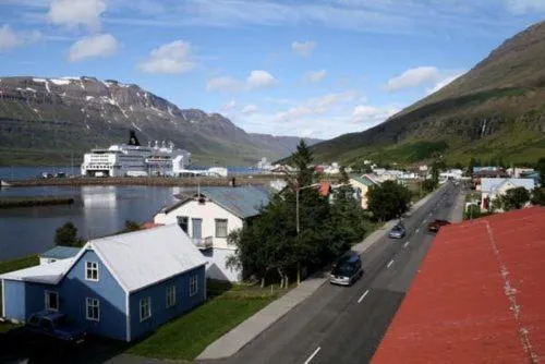 Day in Seydisfjördur Guesthouse