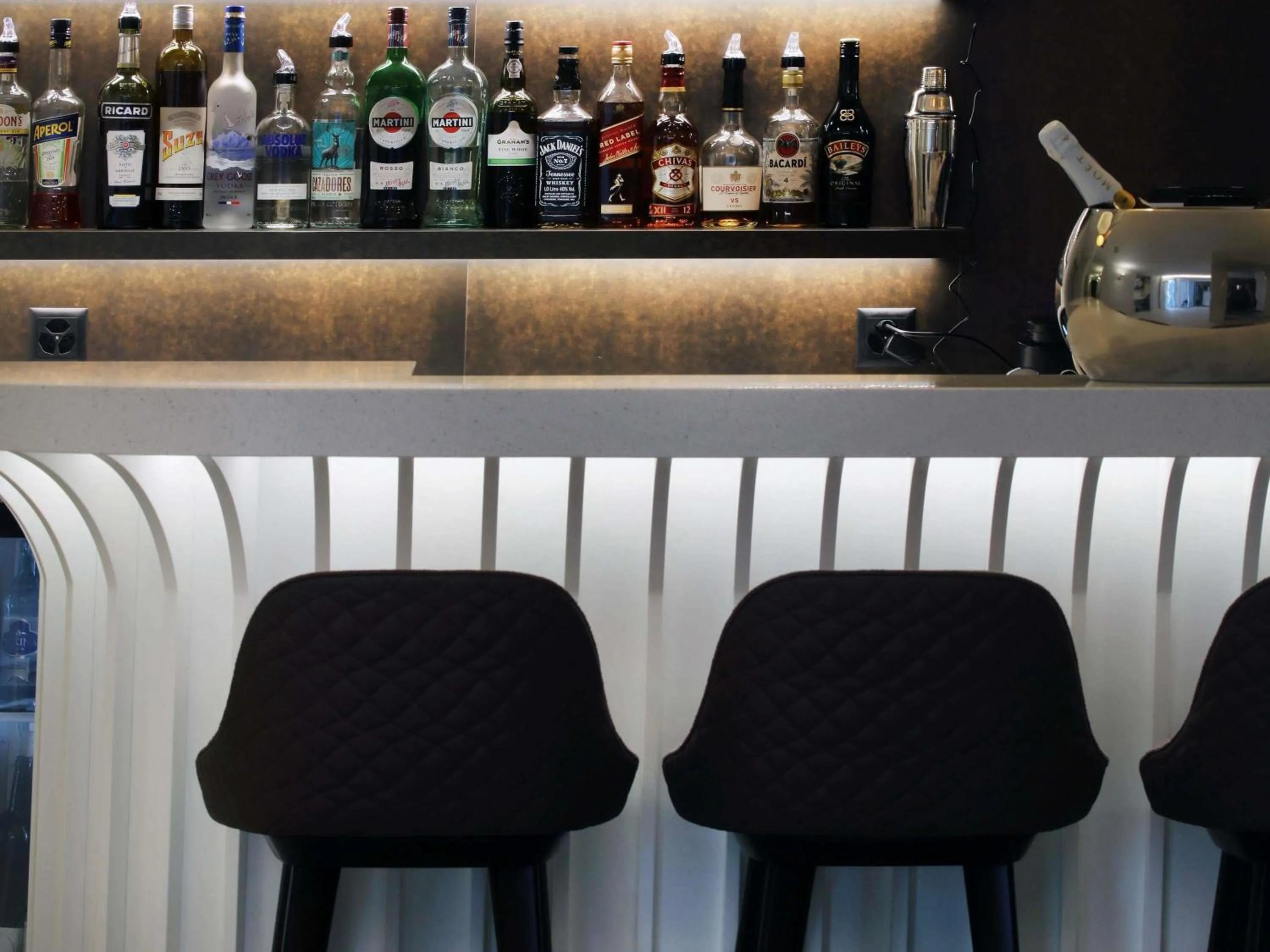 Lounge or bar in Mercure Fribourg Centre Remparts