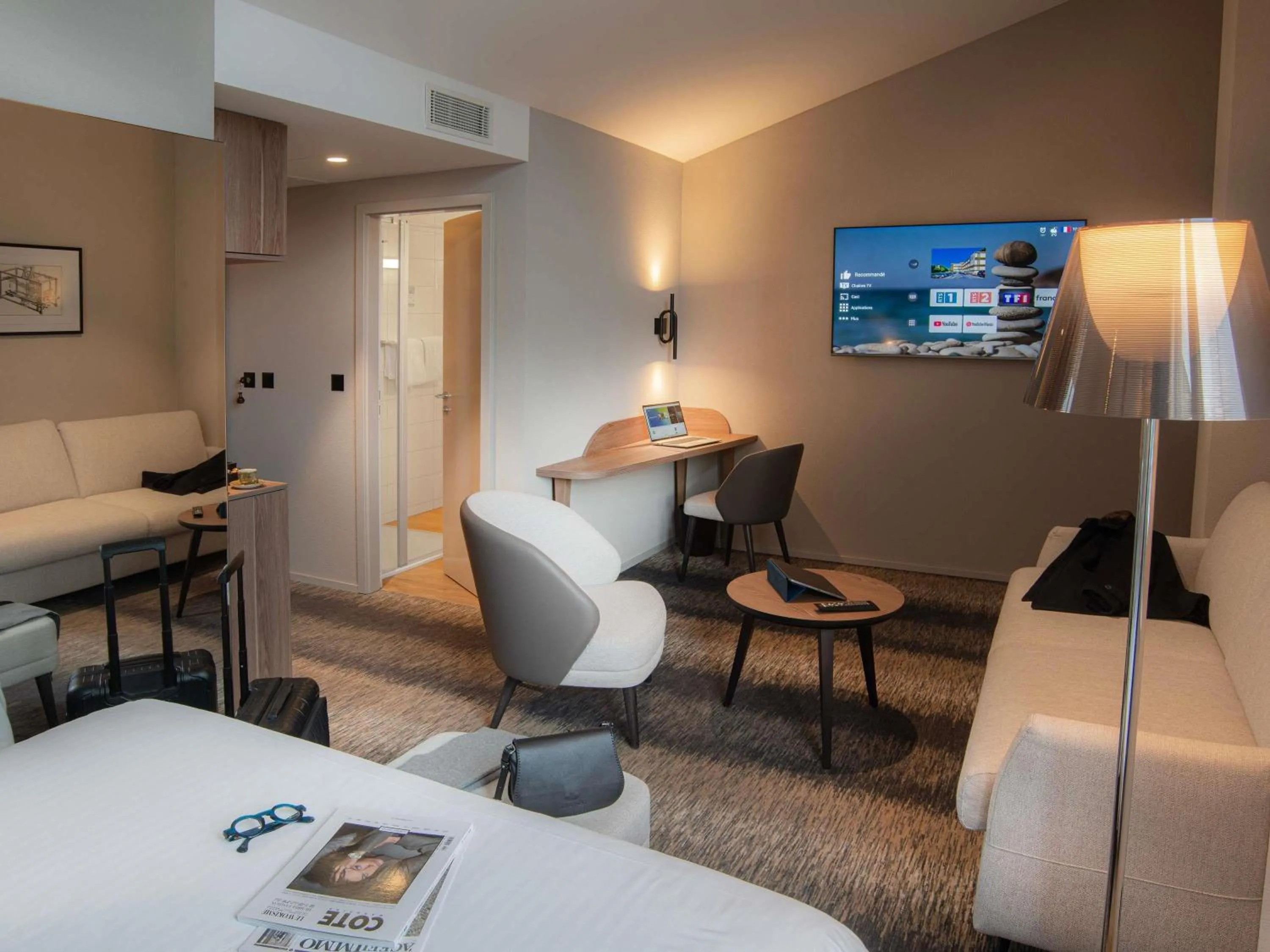 Bedroom, Bed in Mercure Fribourg Centre Remparts