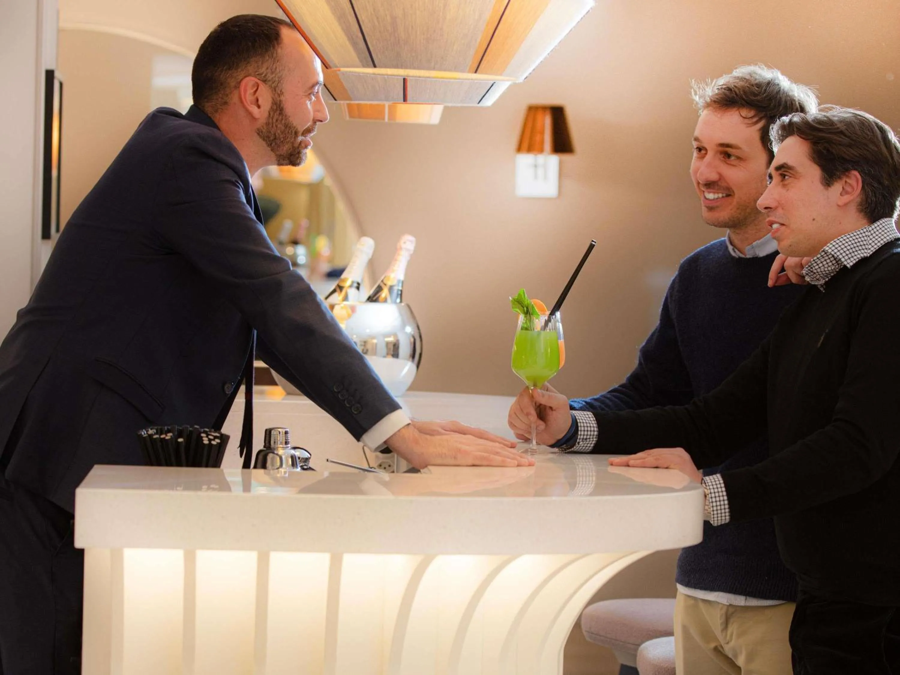 Lounge or bar in Mercure Fribourg Centre Remparts