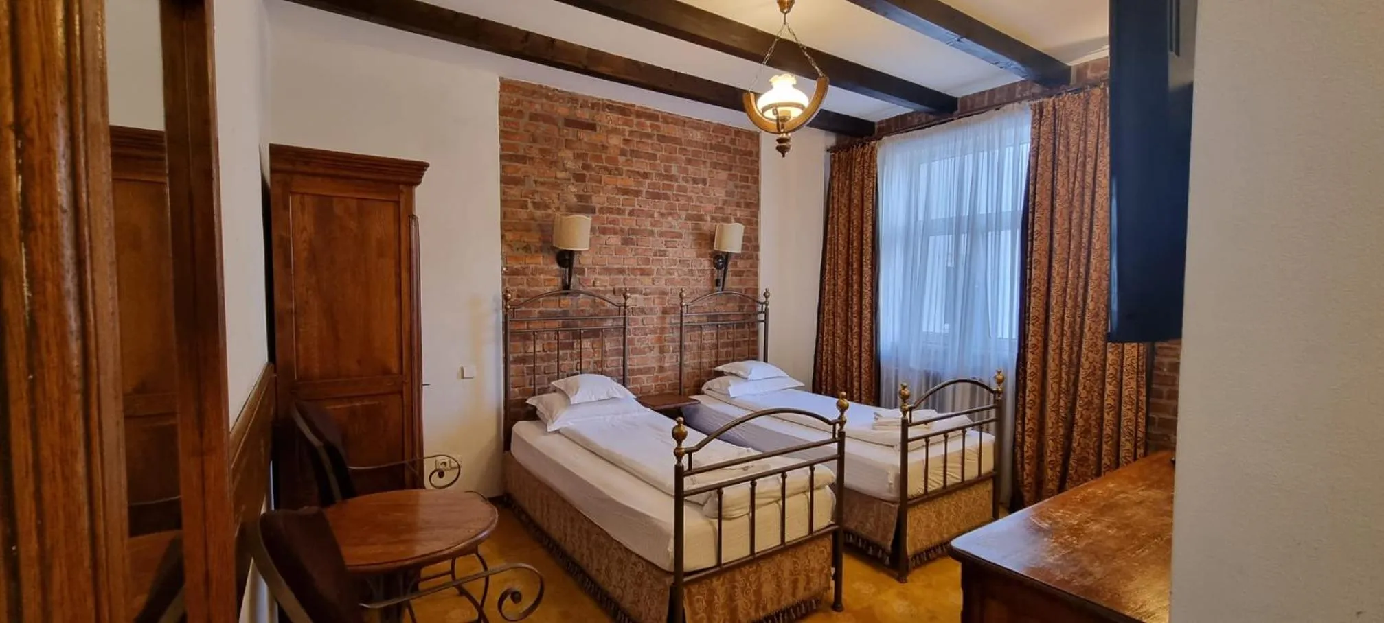 Bed in Topaz Boutique