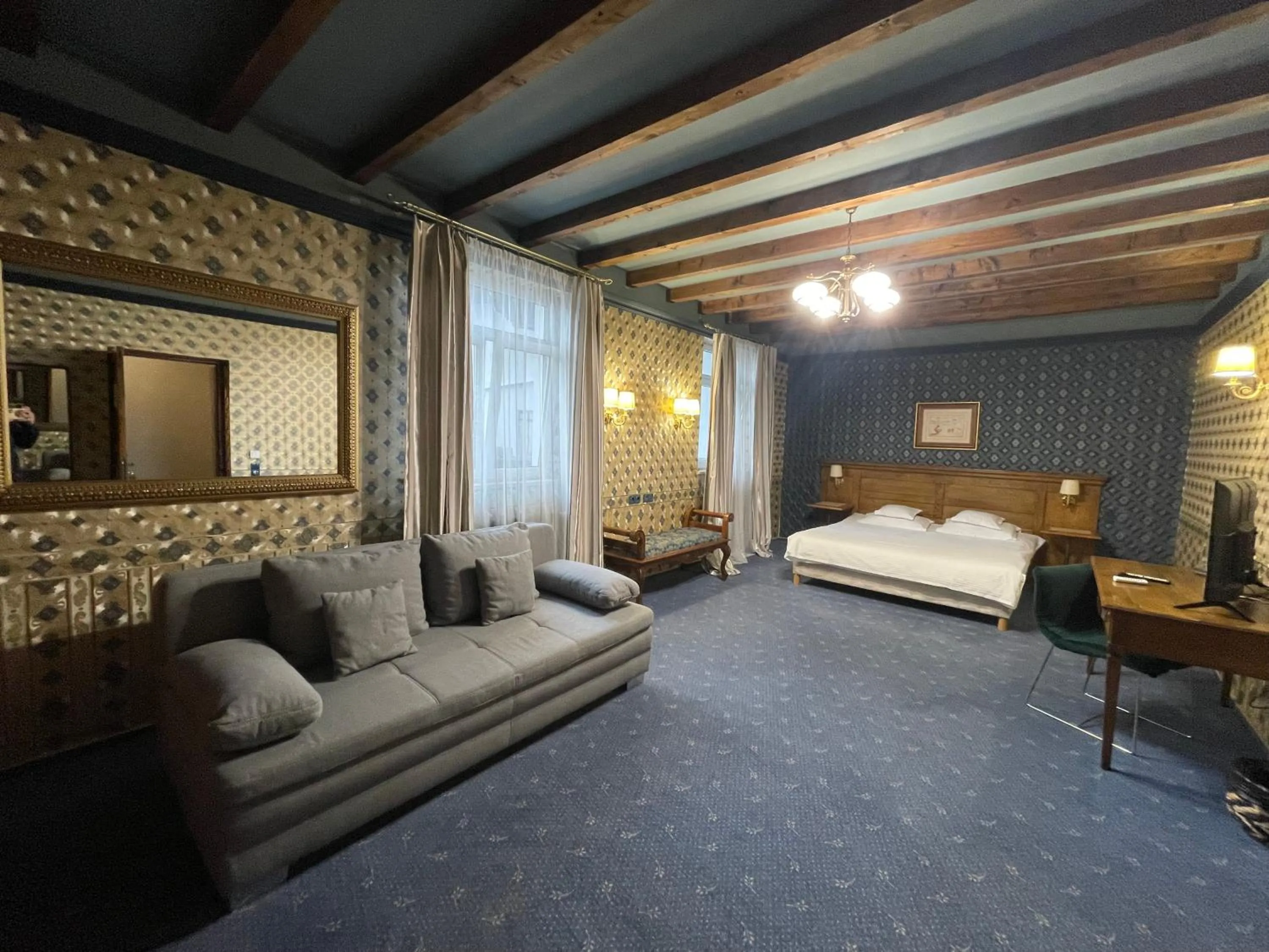 Bed in Topaz Boutique