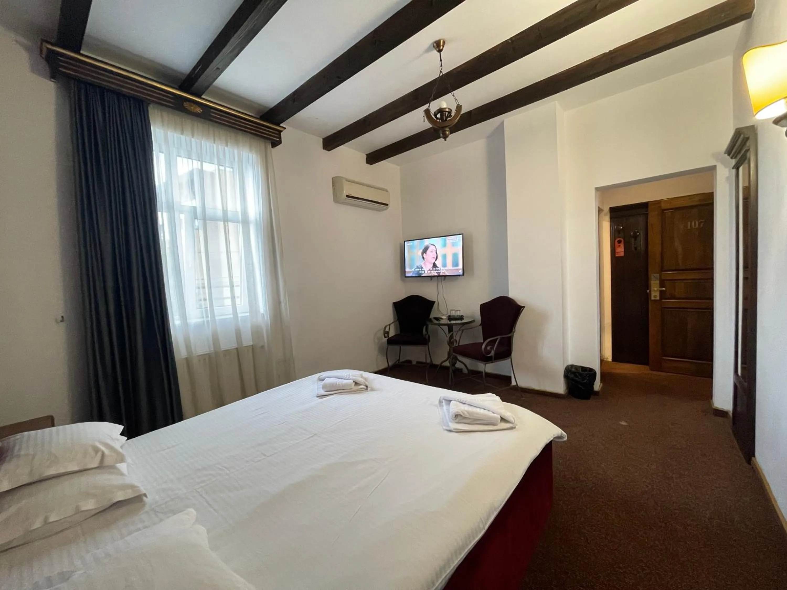 Bed in Topaz Boutique