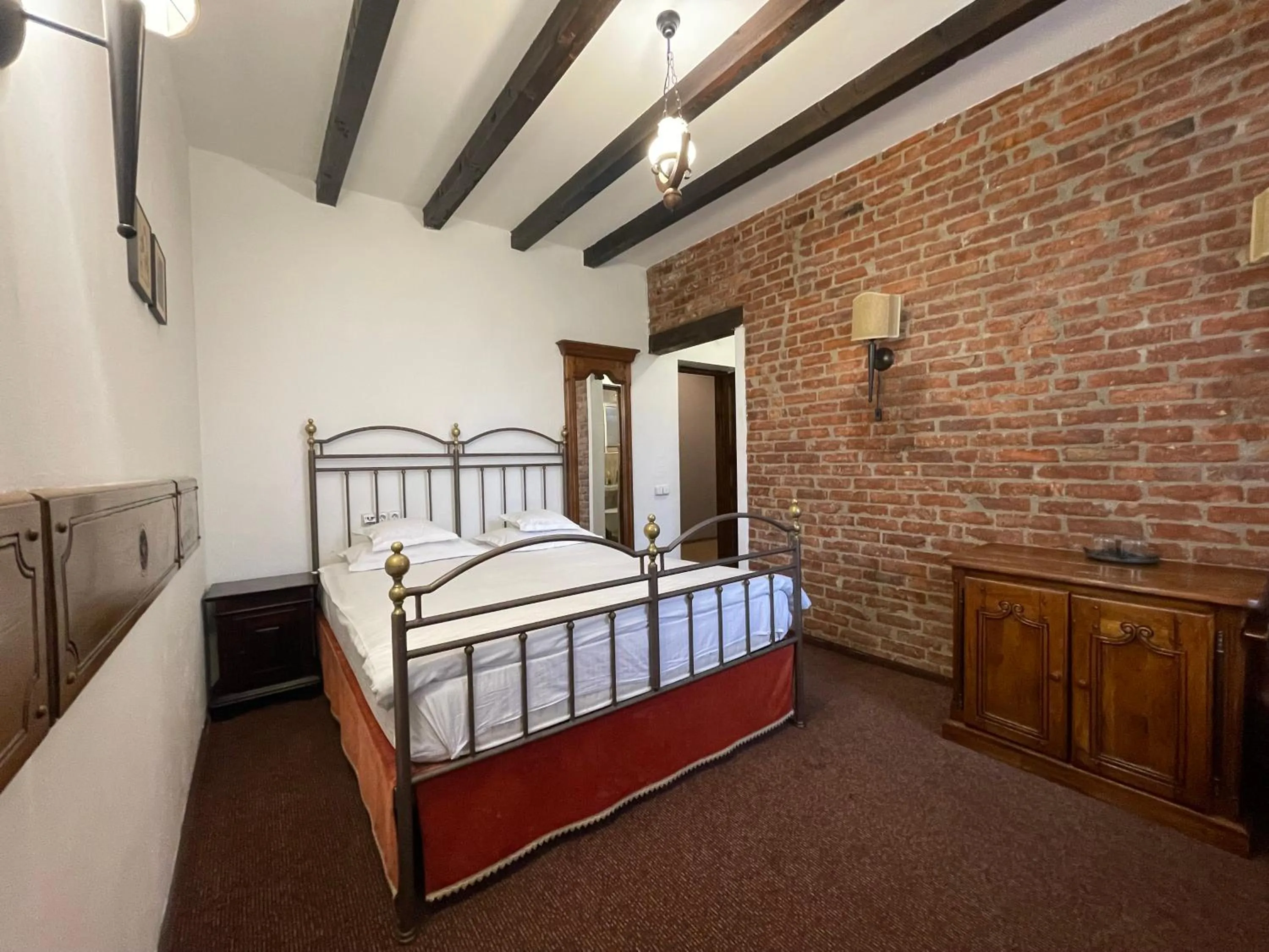 Bed in Topaz Boutique