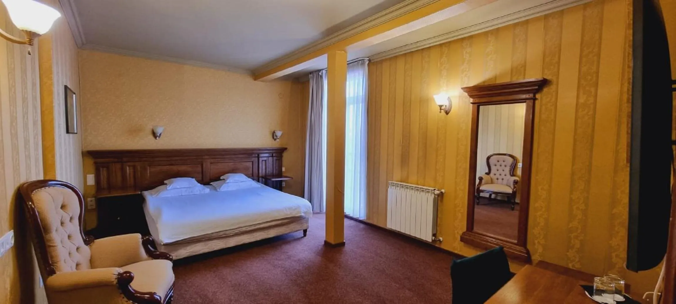 Bed in Topaz Boutique