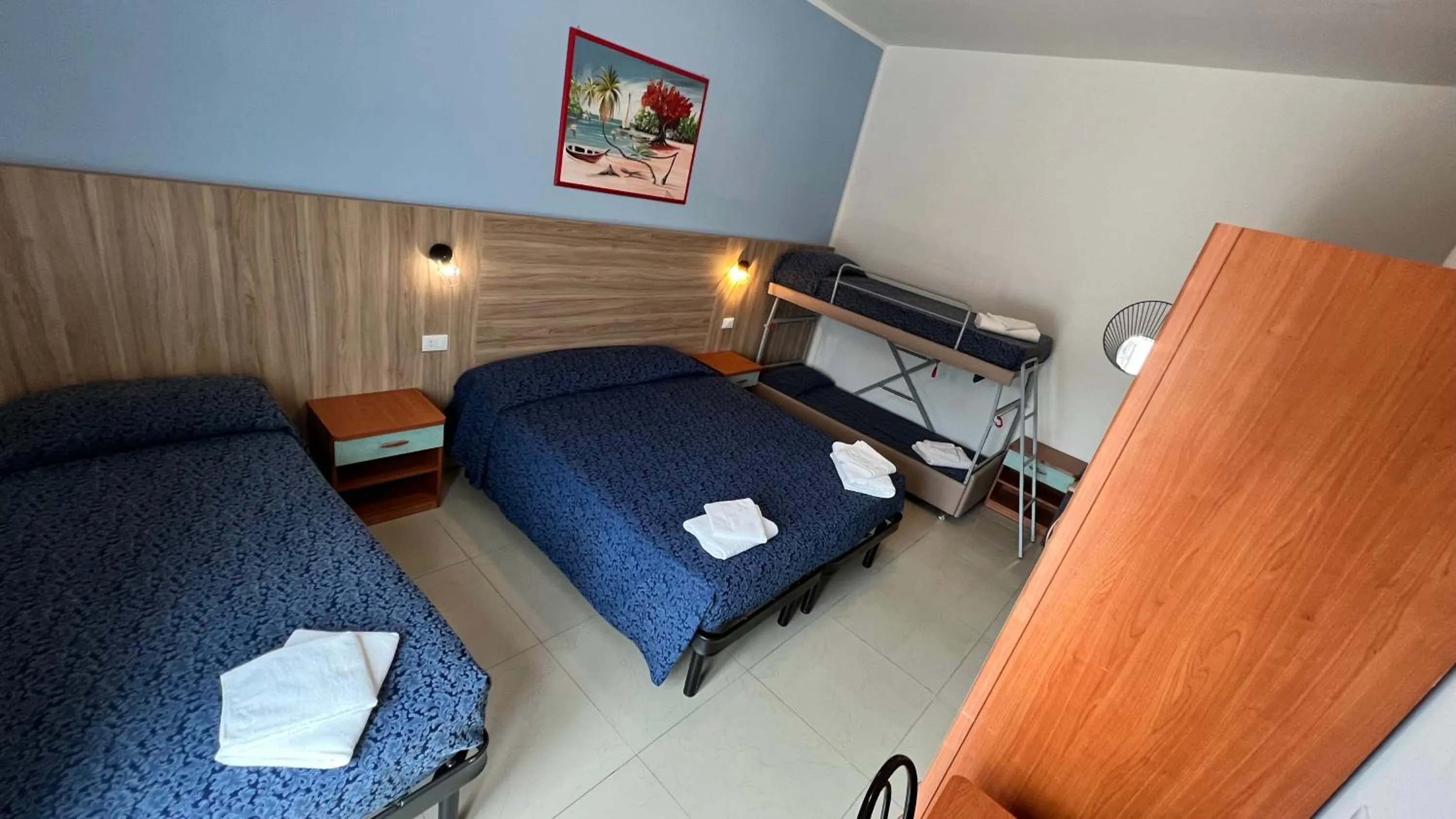 Photo of the whole room in Club Vacanze In