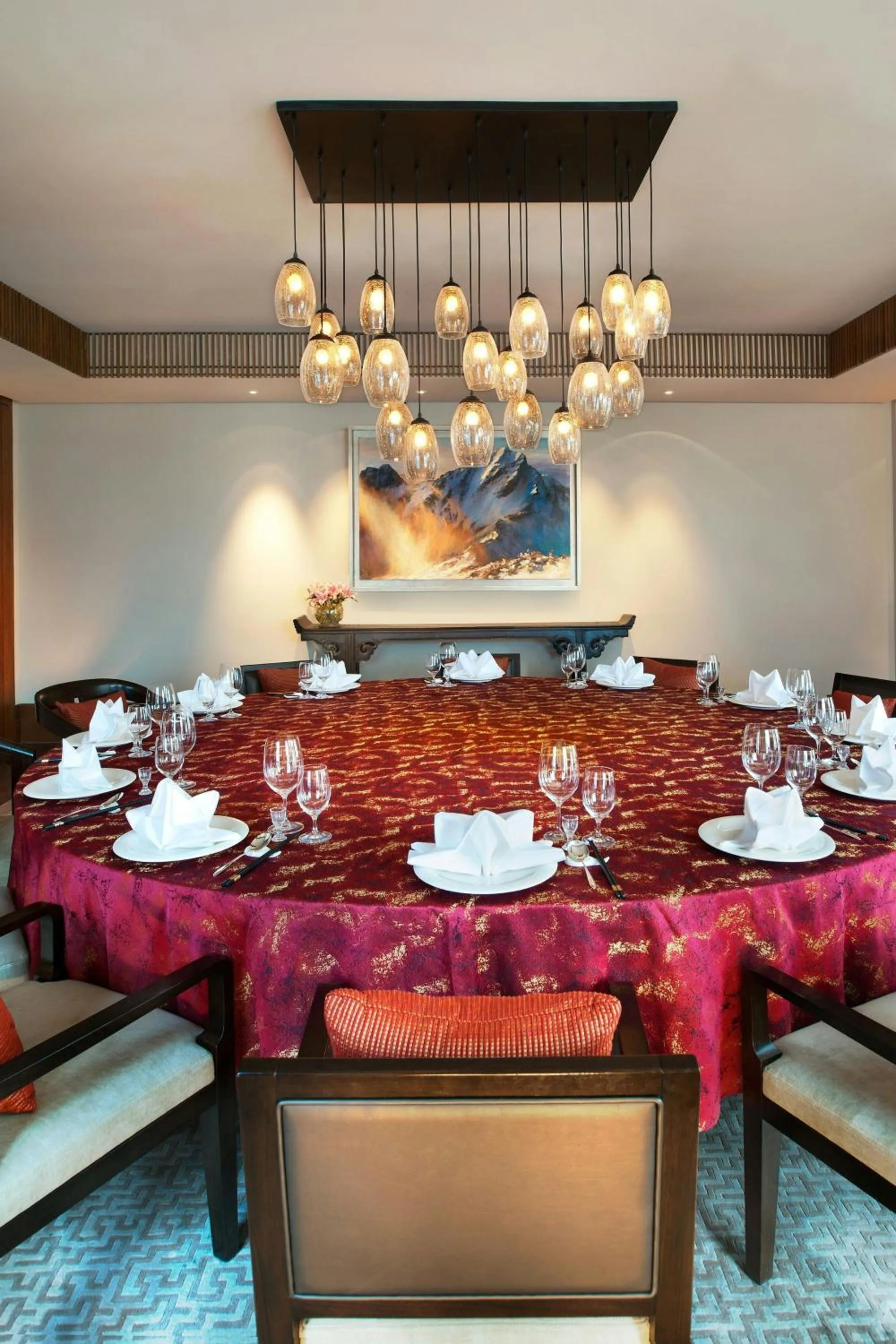 Photo of the whole room in The St. Regis Lhasa Resort