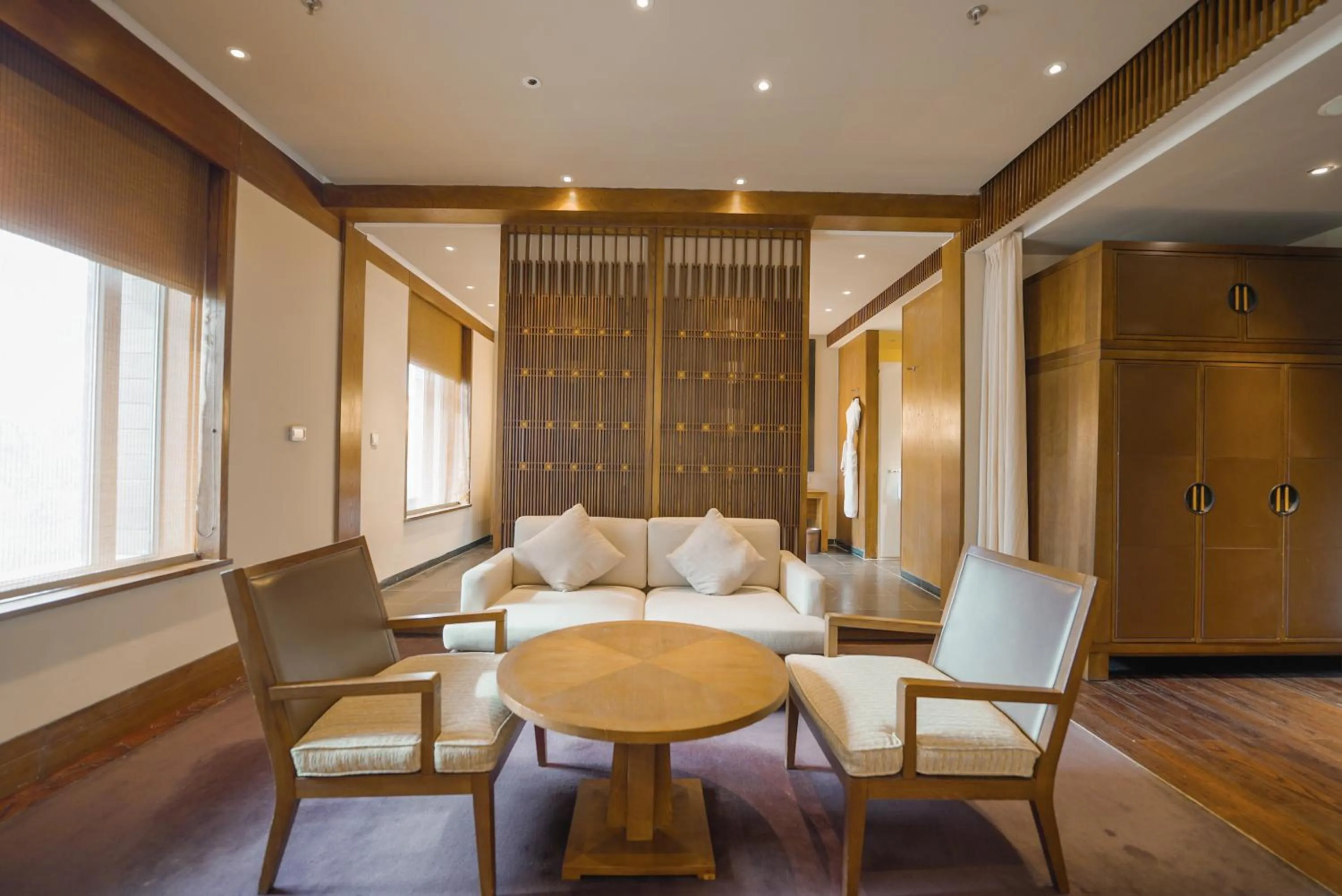 Living room in The St. Regis Lhasa Resort