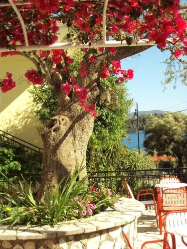 Hotel Nostos