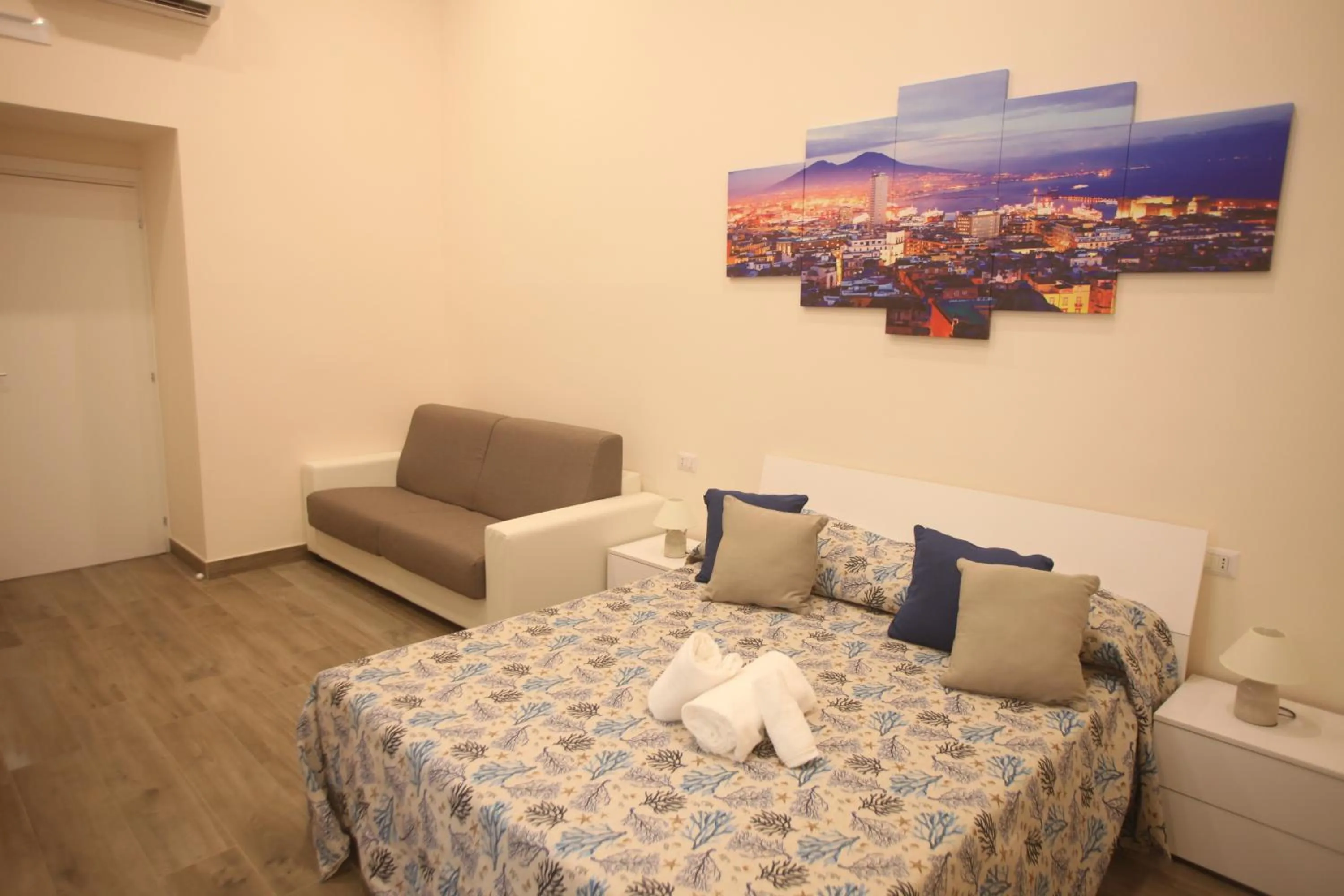 Bed in Garibaldi Station 2punto0