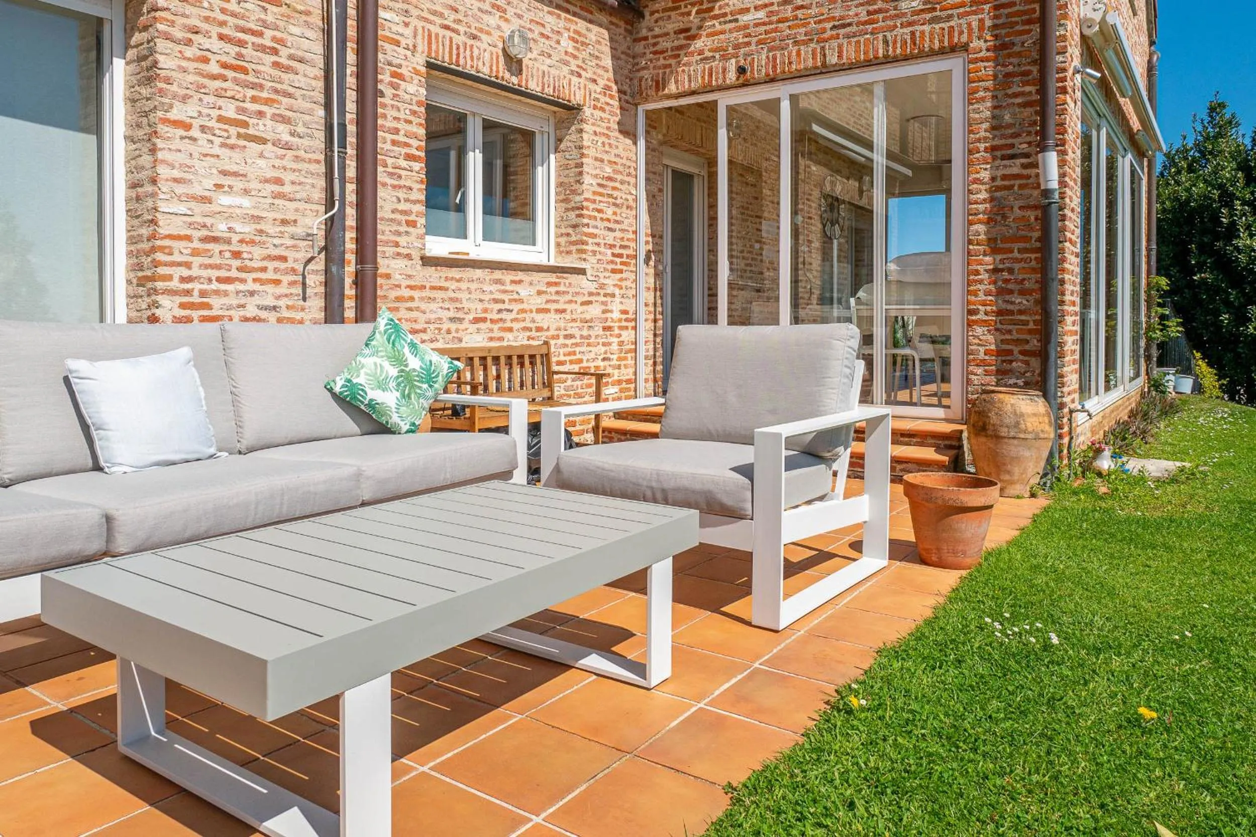 Patio in Bista Eder Hotel & Lodge