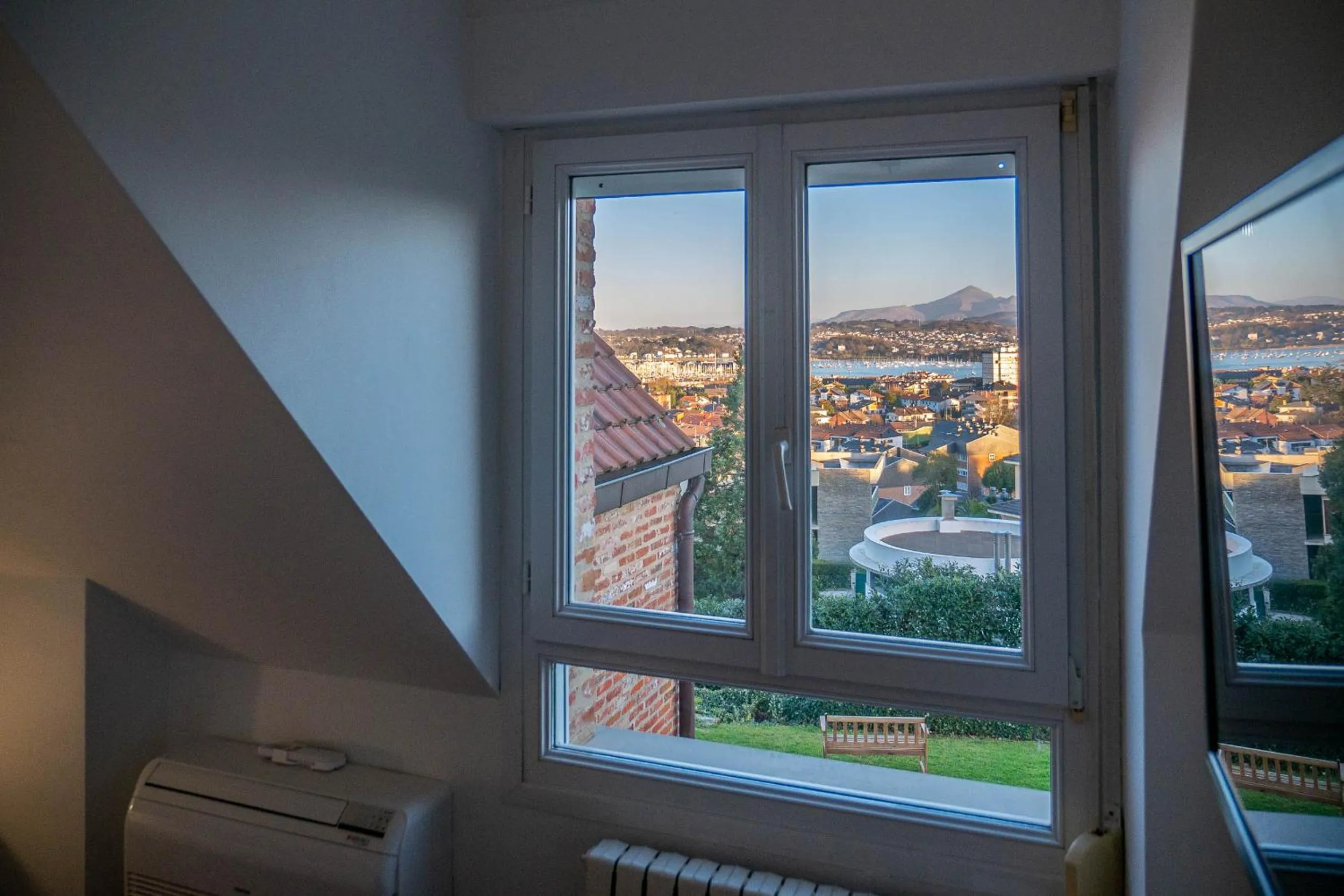 TV and multimedia in Bista Eder Hotel & Lodge