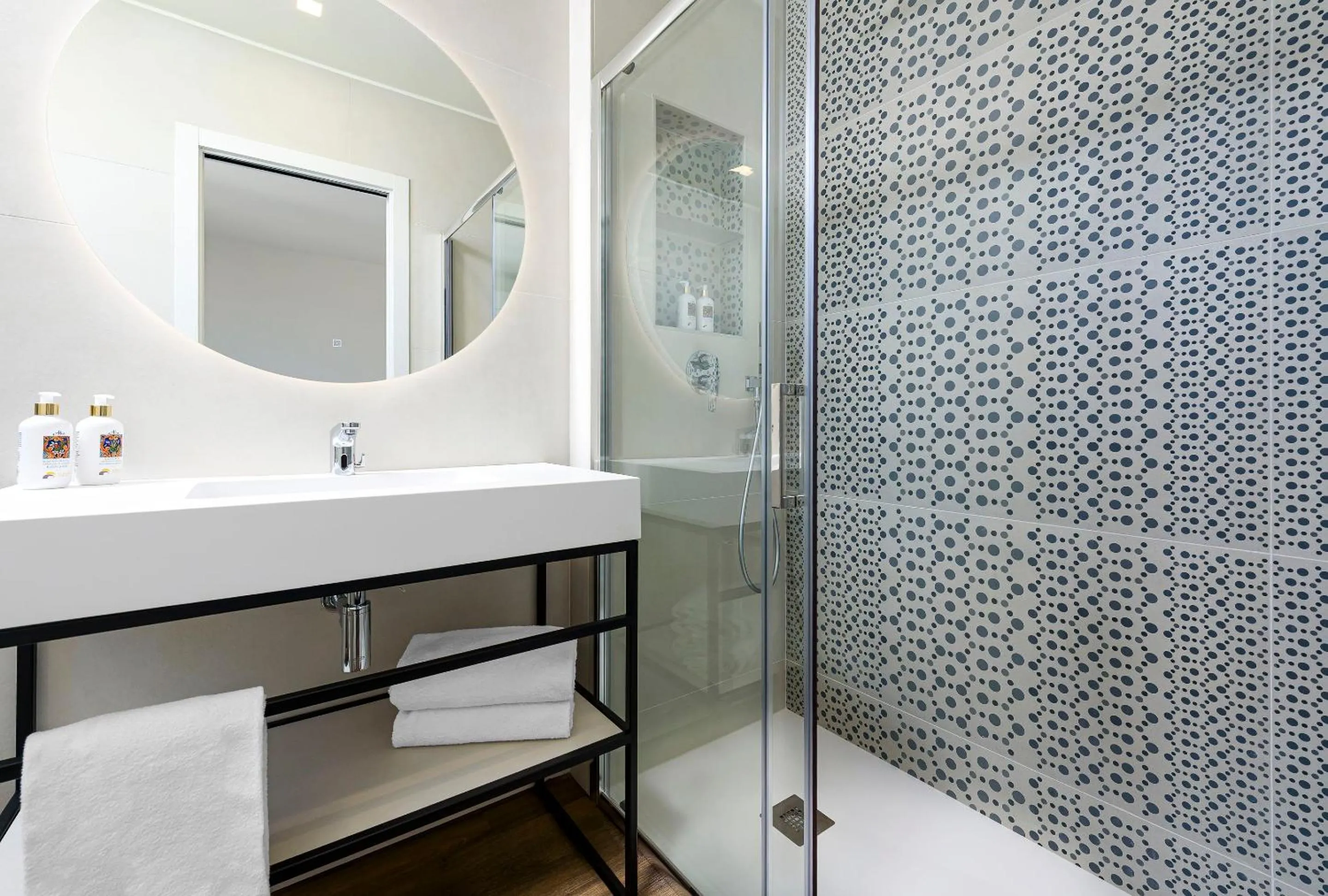 Shower in Albergo Auralba