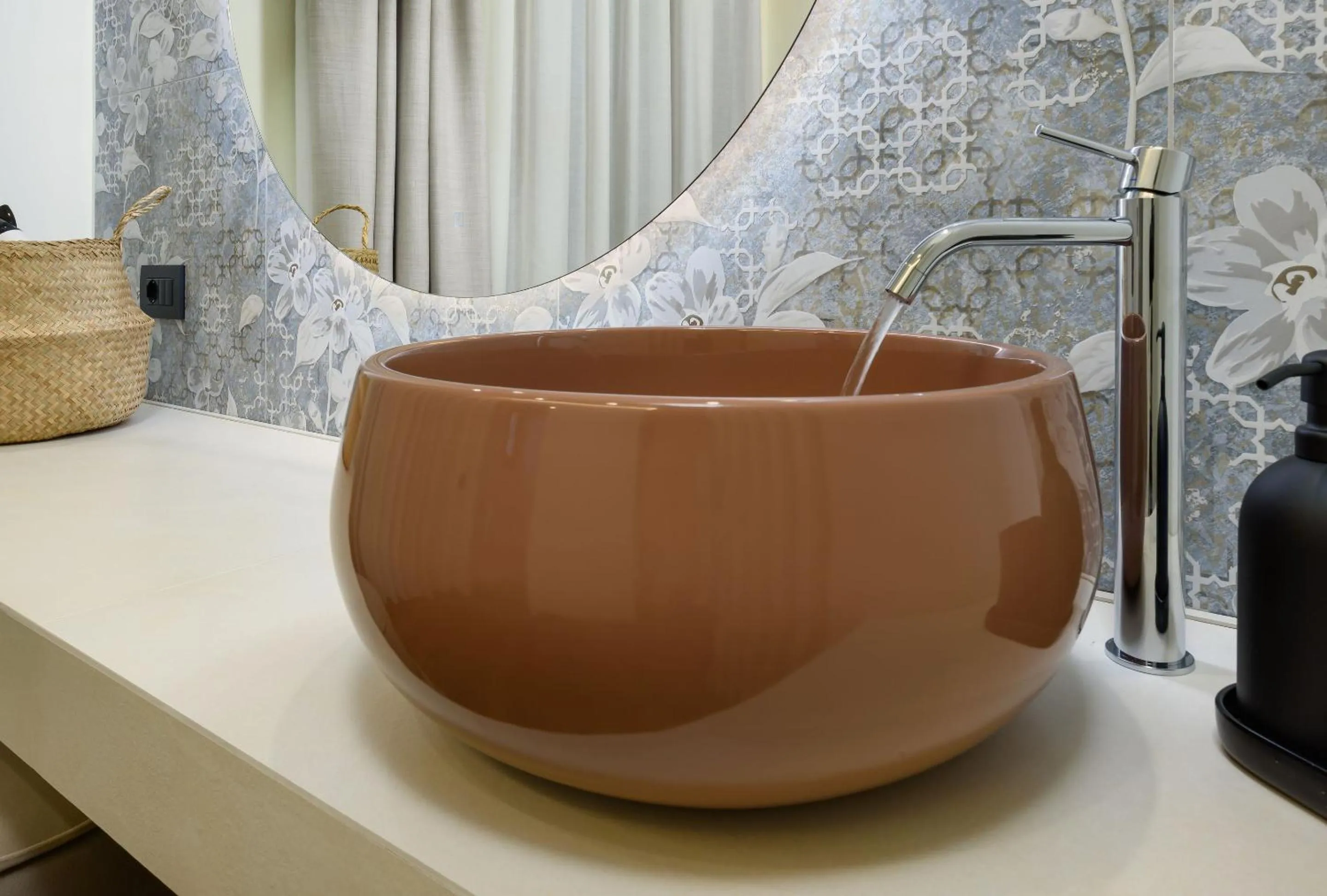 Bathroom in Albergo Auralba