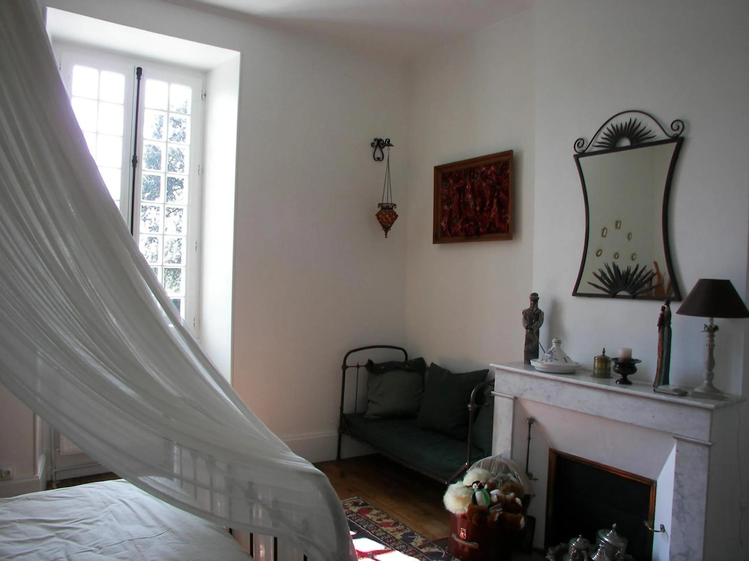 Decorative detail, Bed in Domaine du Noble