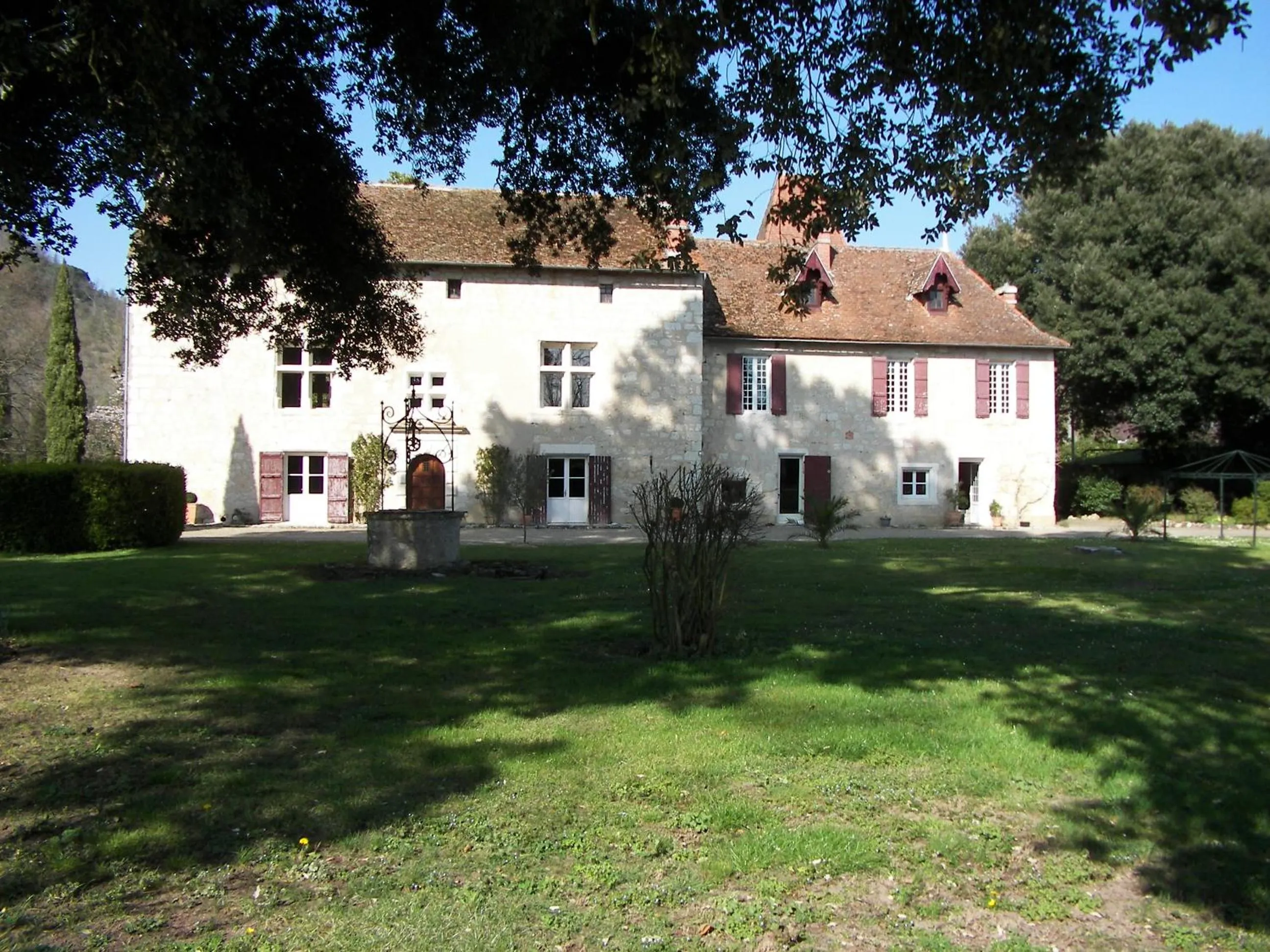 Property building in Domaine du Noble