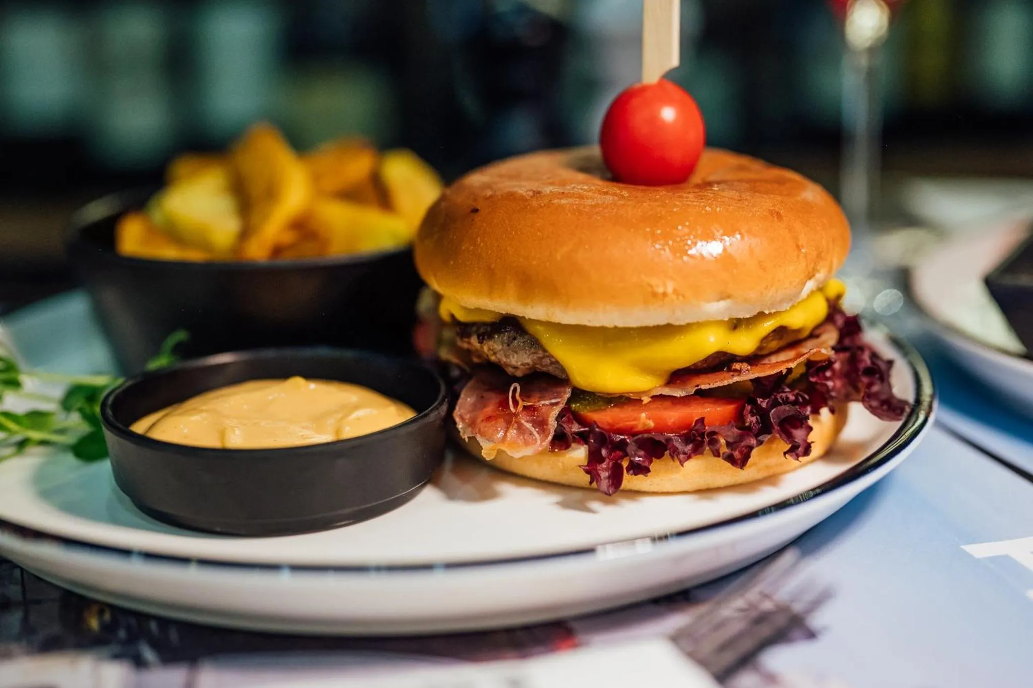 Restaurant/places to eat in Peakture Hotel