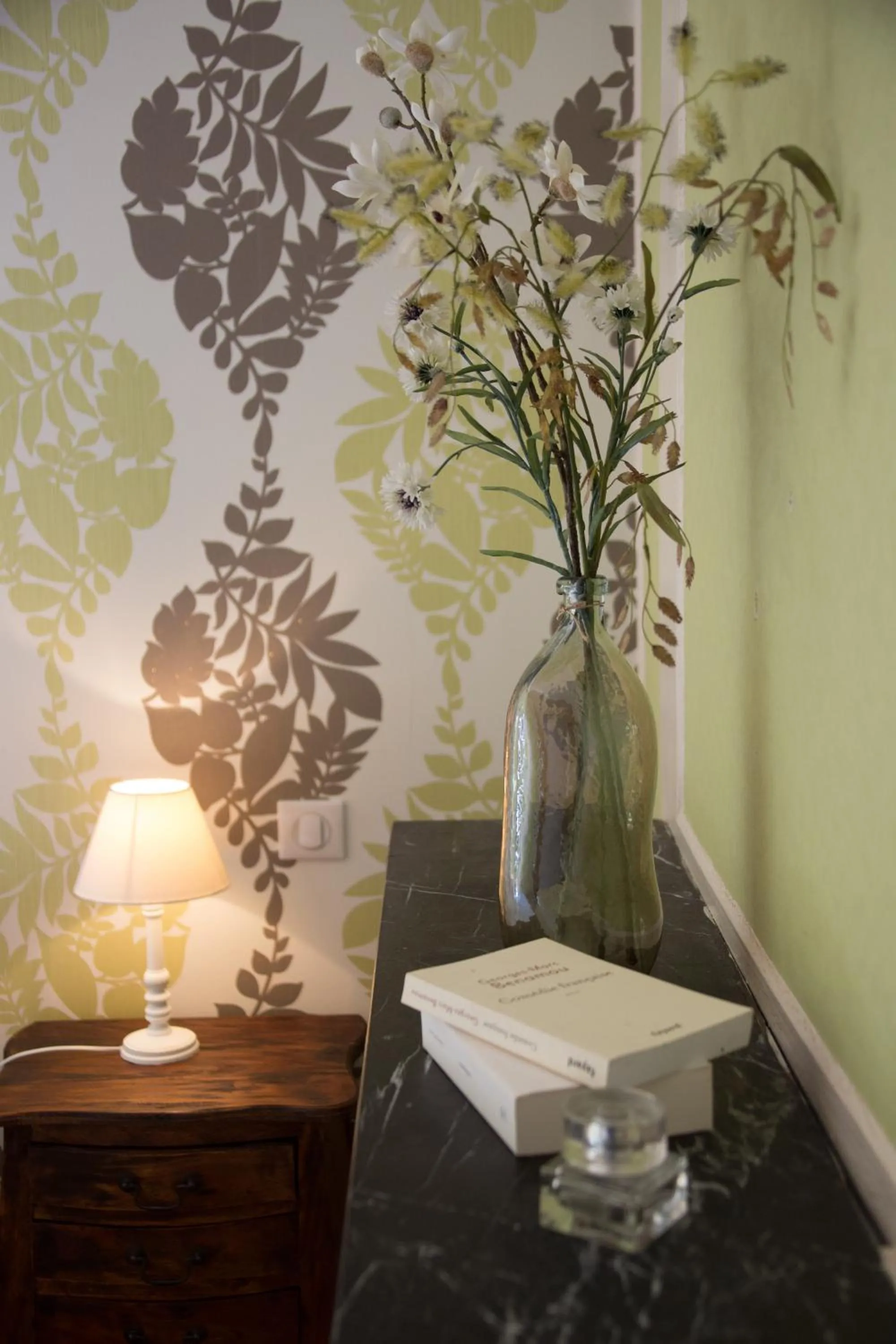 Decorative detail in Logis Hôtel Restaurant La Brasserie