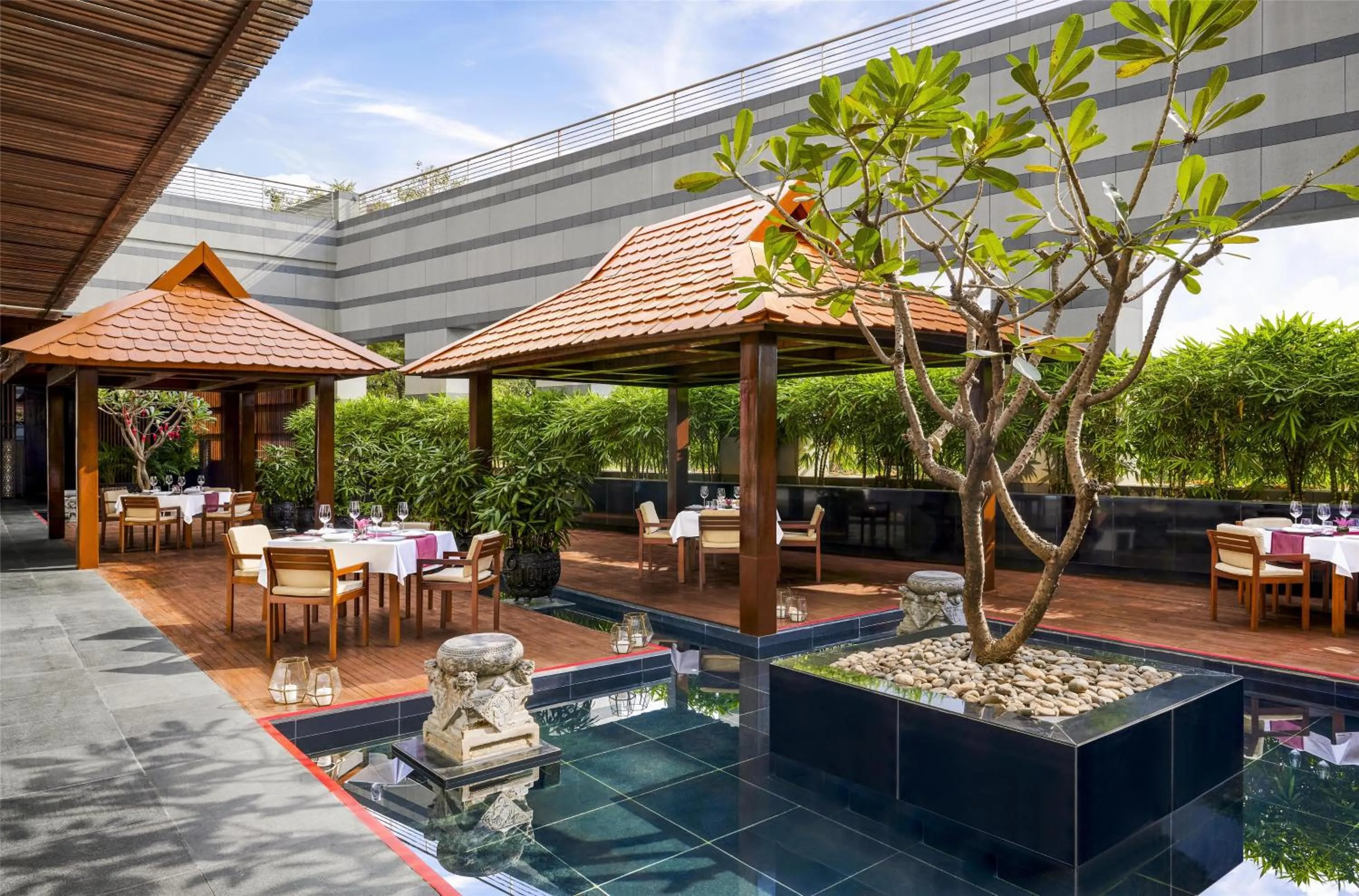 Patio in Grand Hyatt Mumbai Hotel and Residences