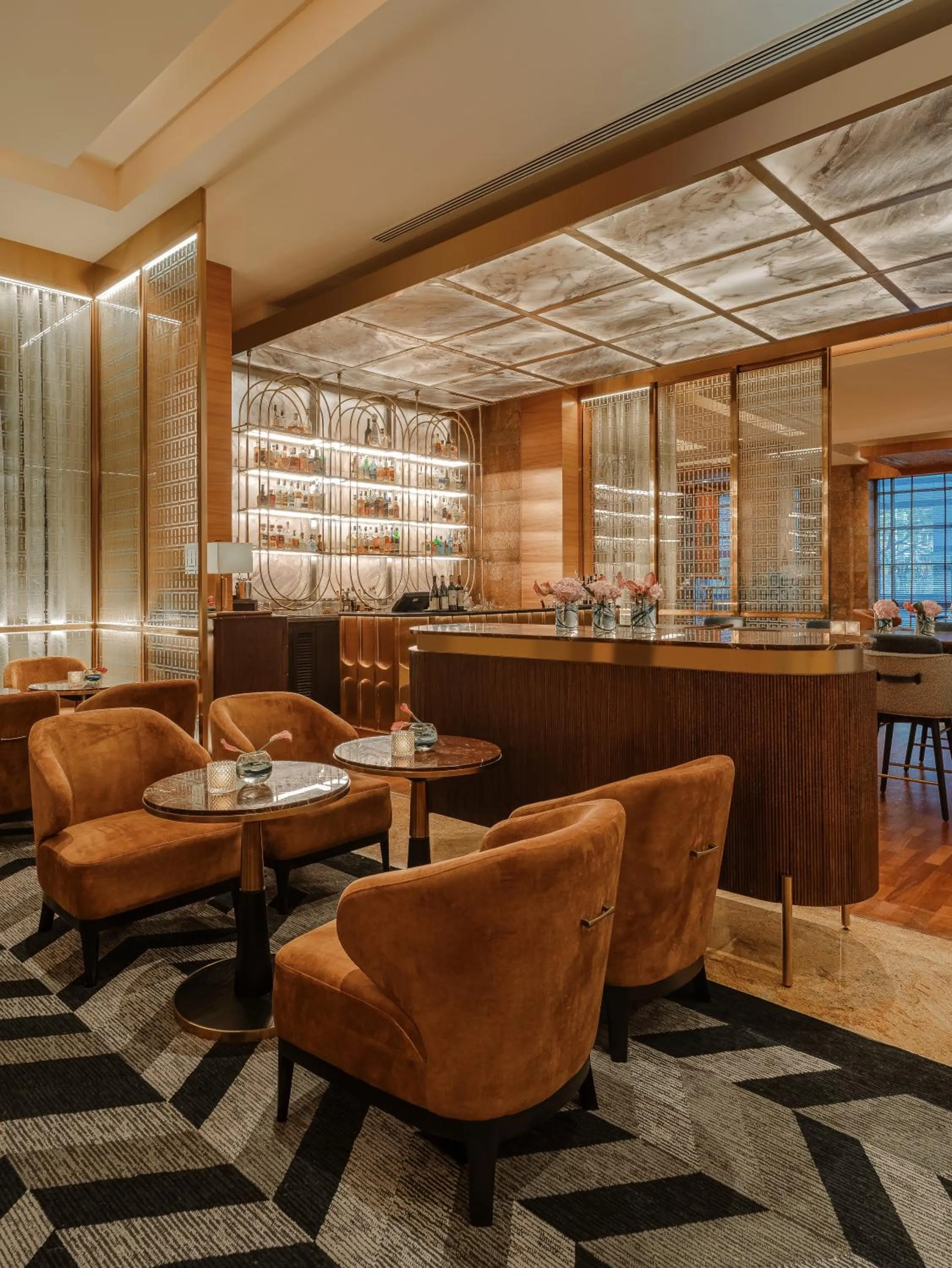 Lounge or bar in Grand Hyatt Mumbai Hotel and Residences