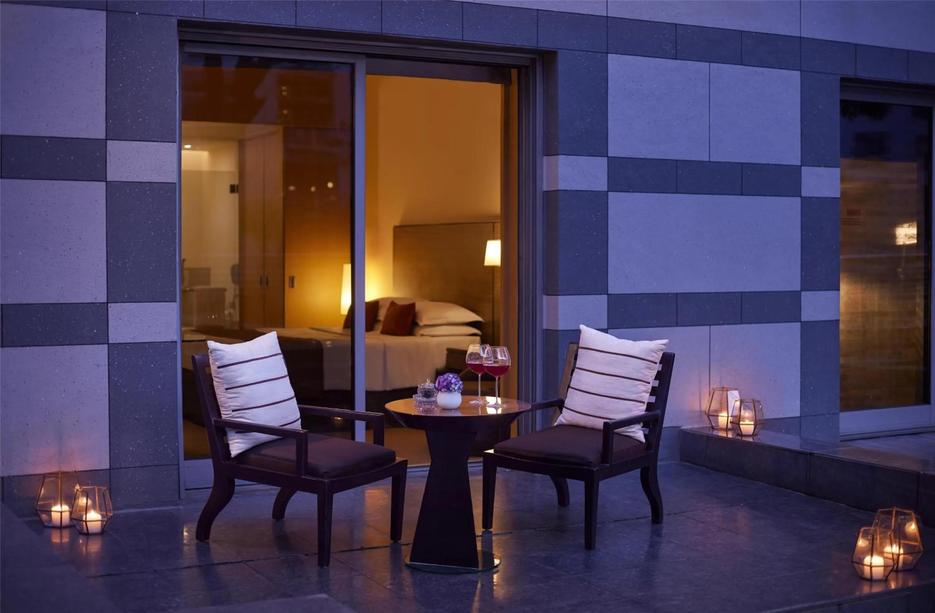 Bedroom in Grand Hyatt Mumbai Hotel and Residences