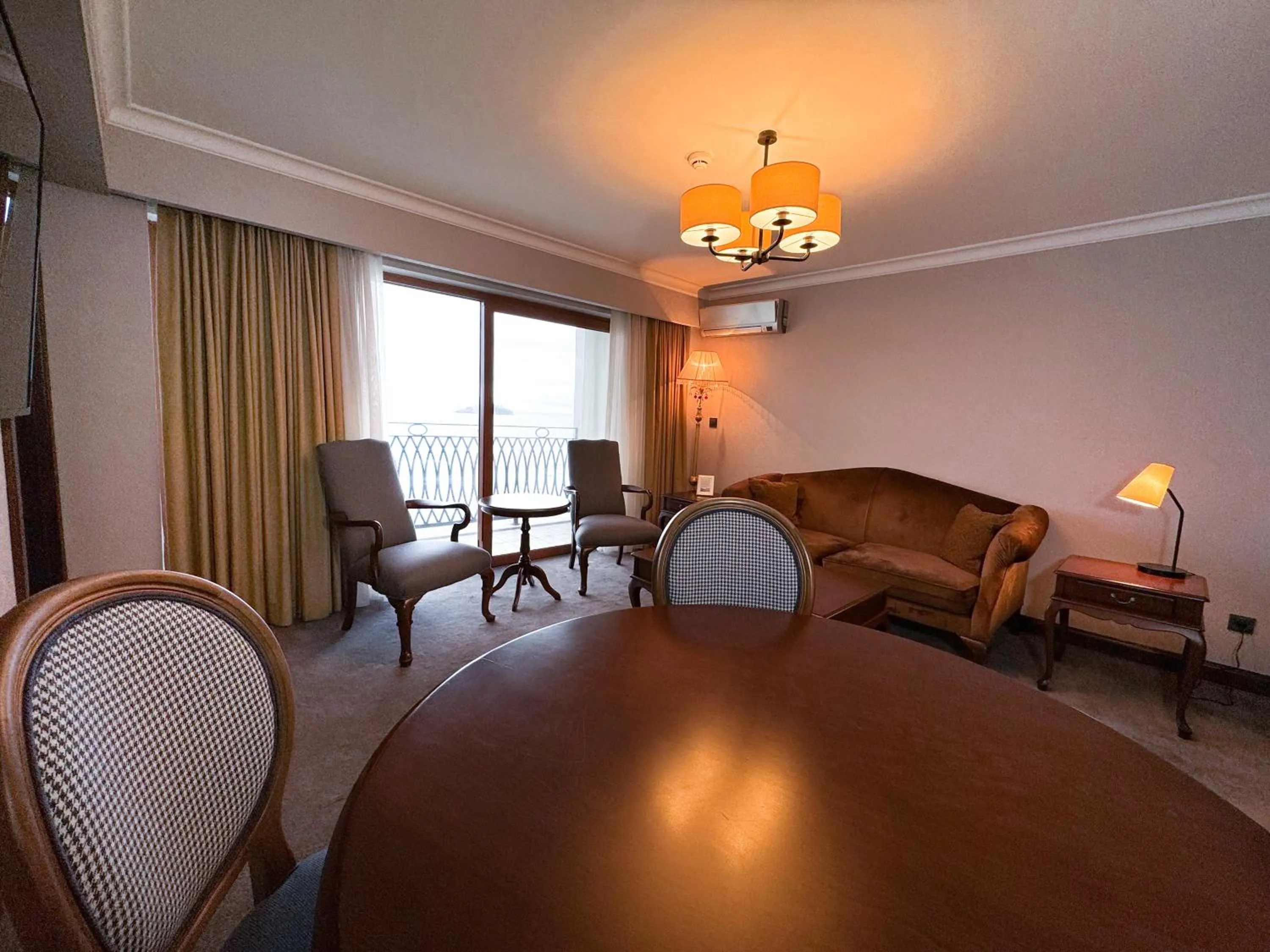 Living room in La Quinta by Wyndham Giresun