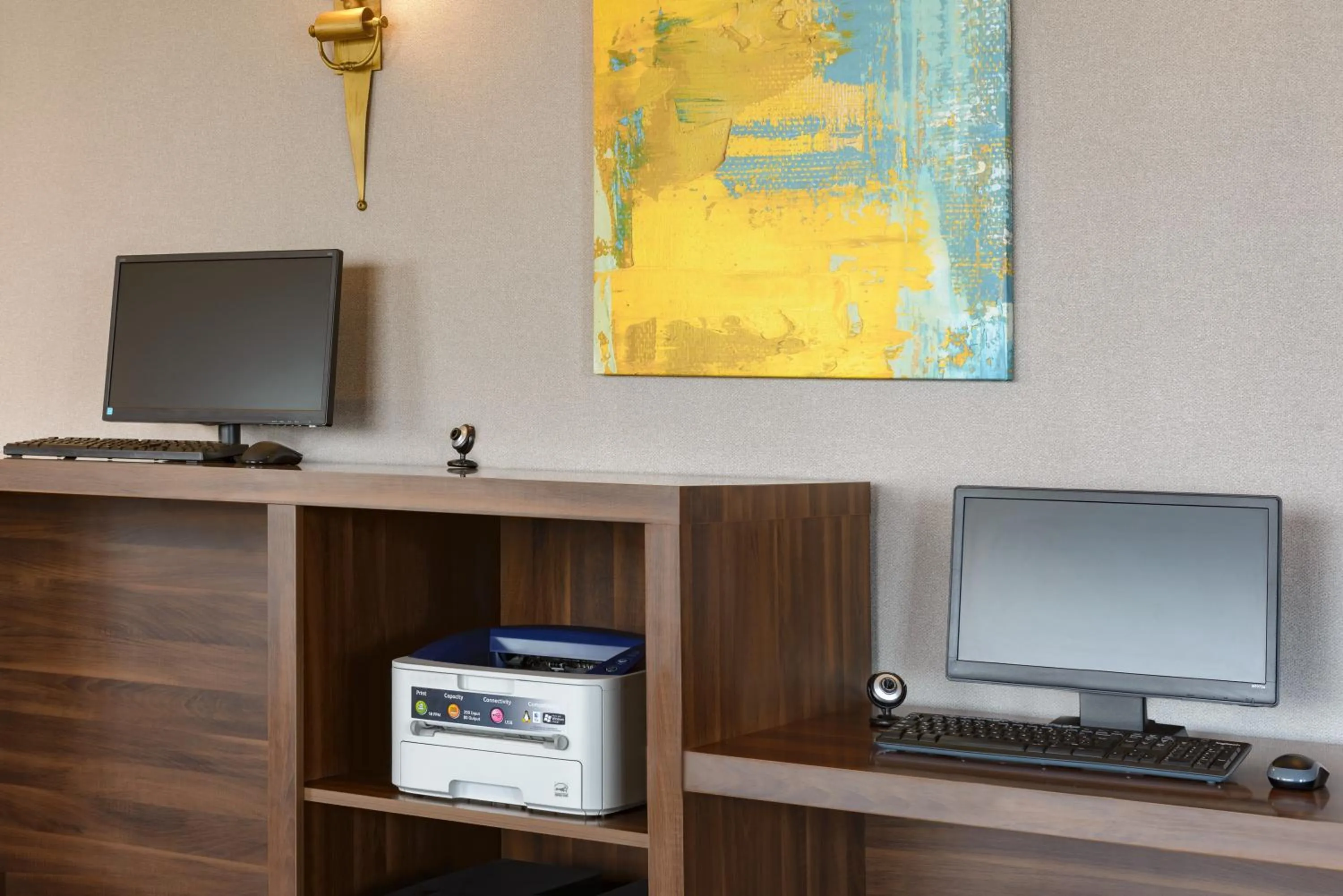 Business facilities in La Quinta by Wyndham Giresun