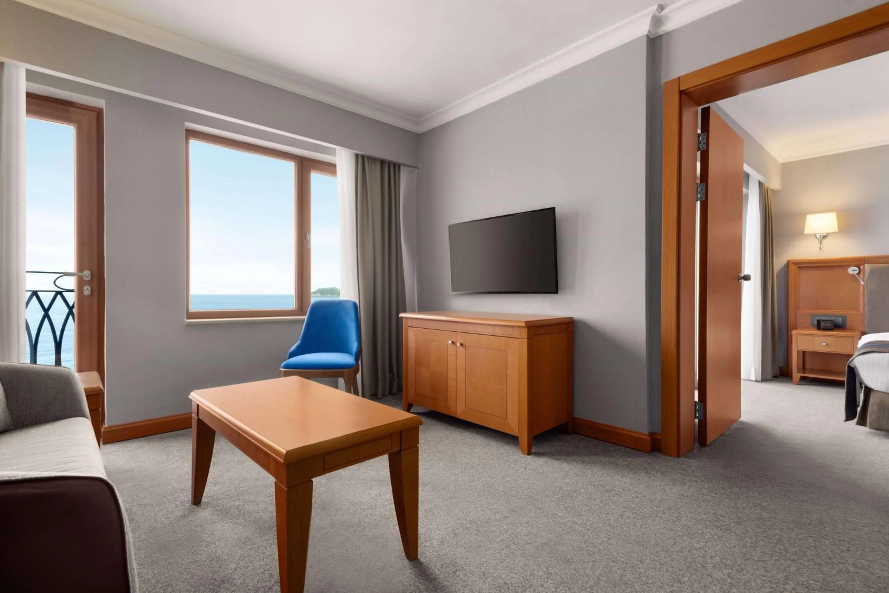 Photo of the whole room, Bed in La Quinta by Wyndham Giresun