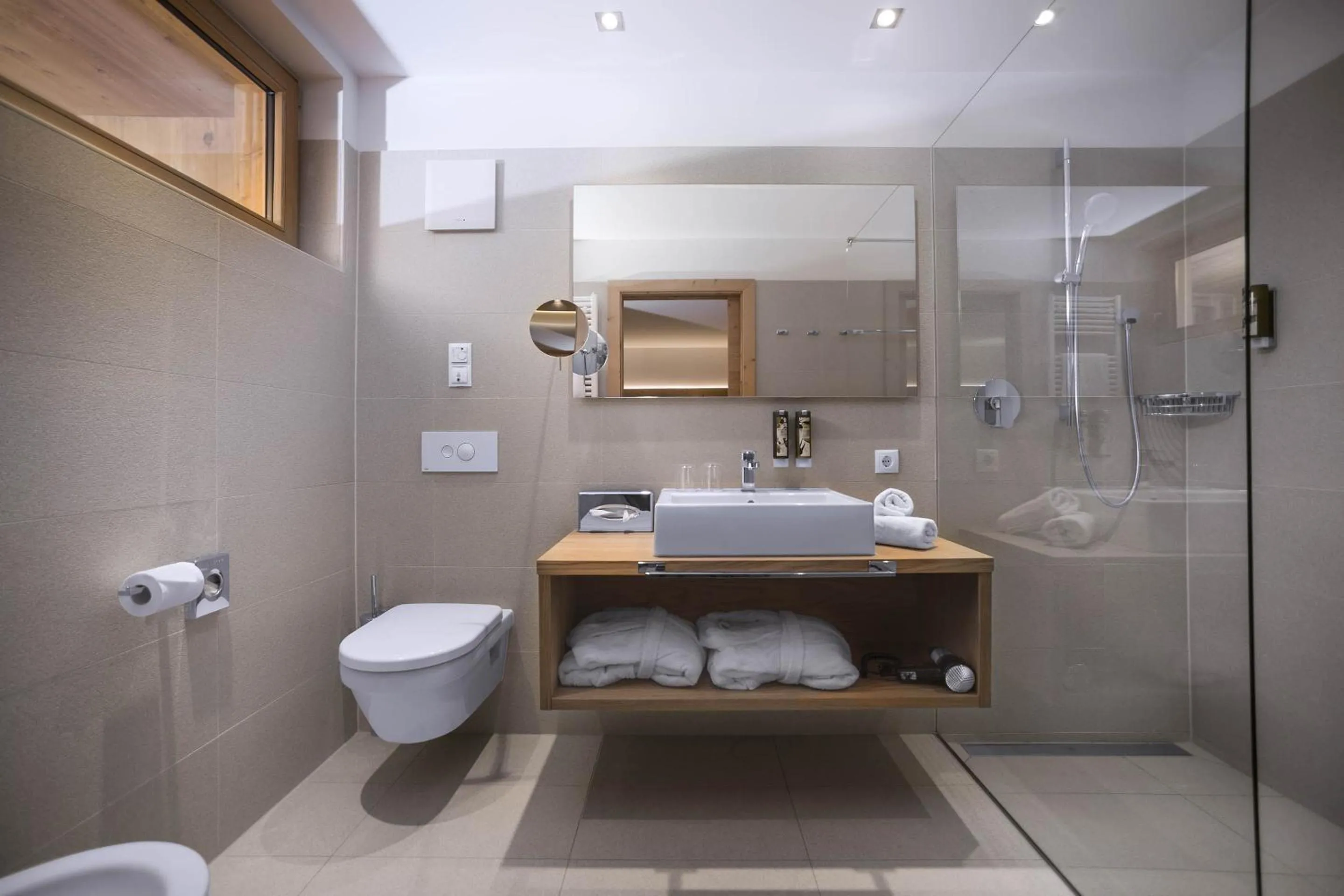 Shower in Sporthotel Floralpina