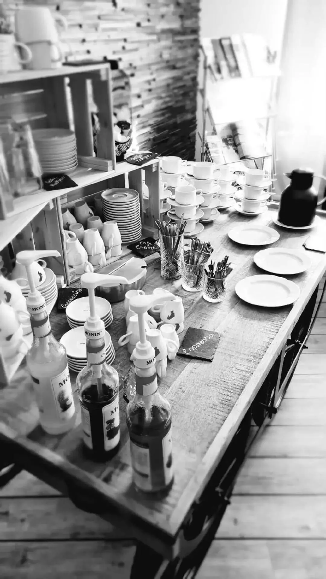 Coffee/tea facilities in Hagen`s Hotel "eat & meet" Restaurant Bar Lounge