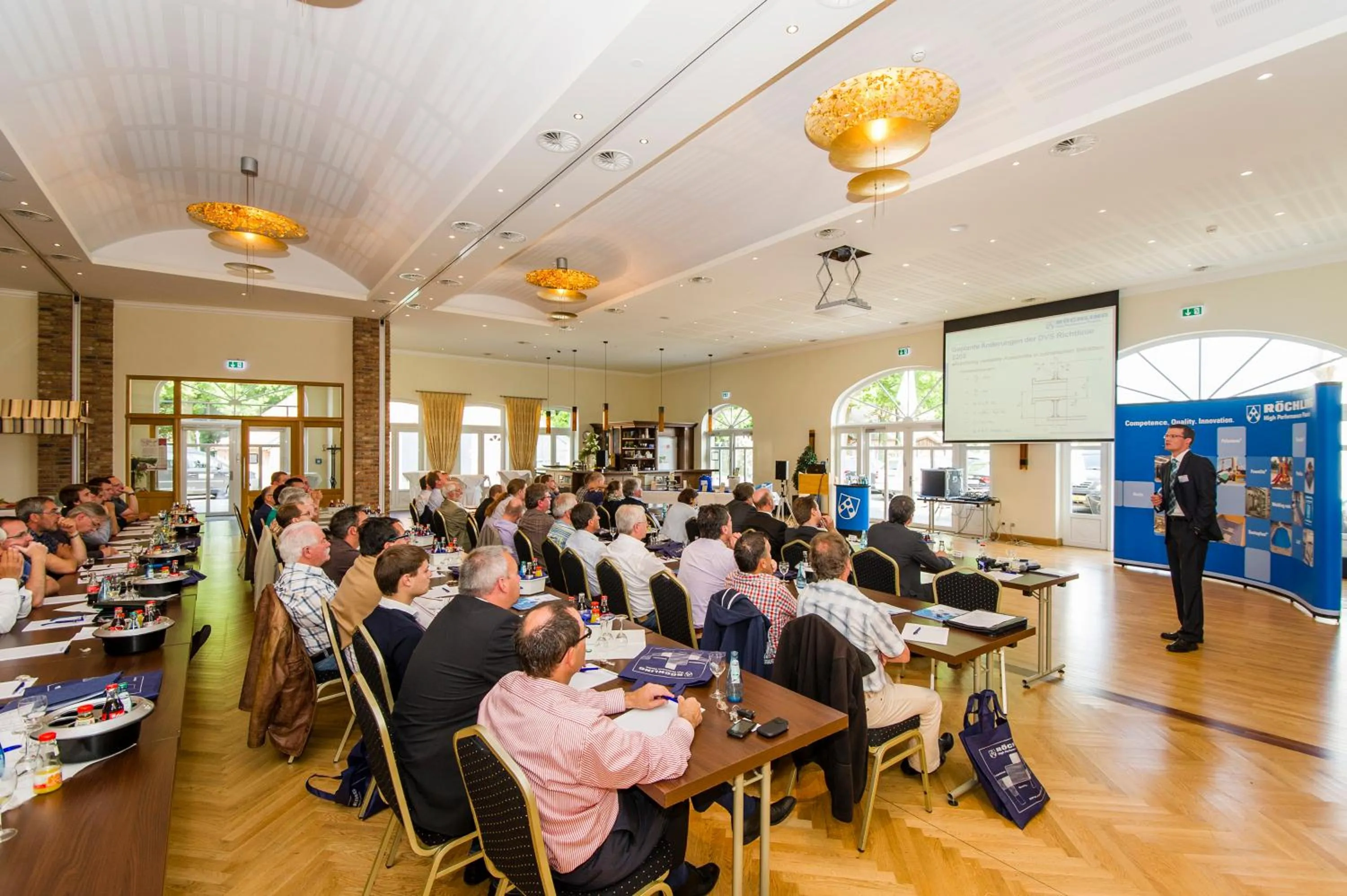 Staff in Hagen`s Hotel "eat & meet" Restaurant Bar Lounge