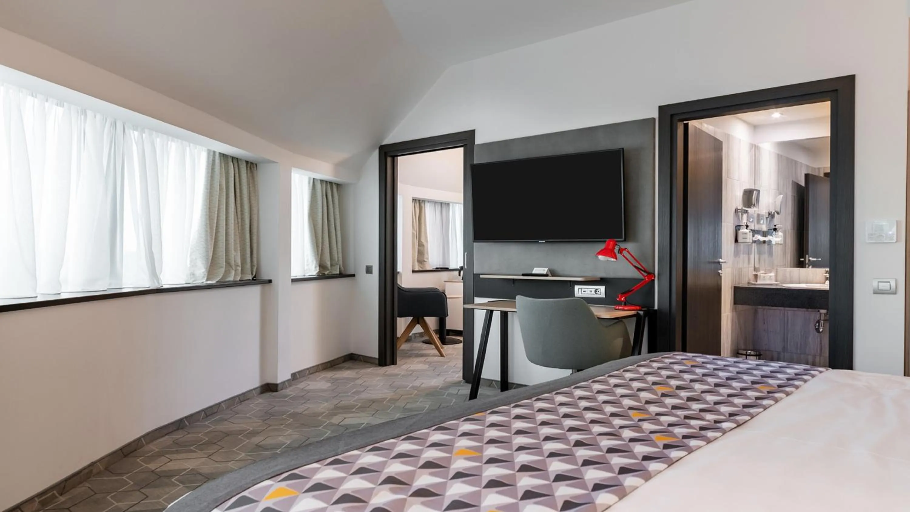 Photo of the whole room, Bed in Holiday Inn Bucharest - Times by IHG