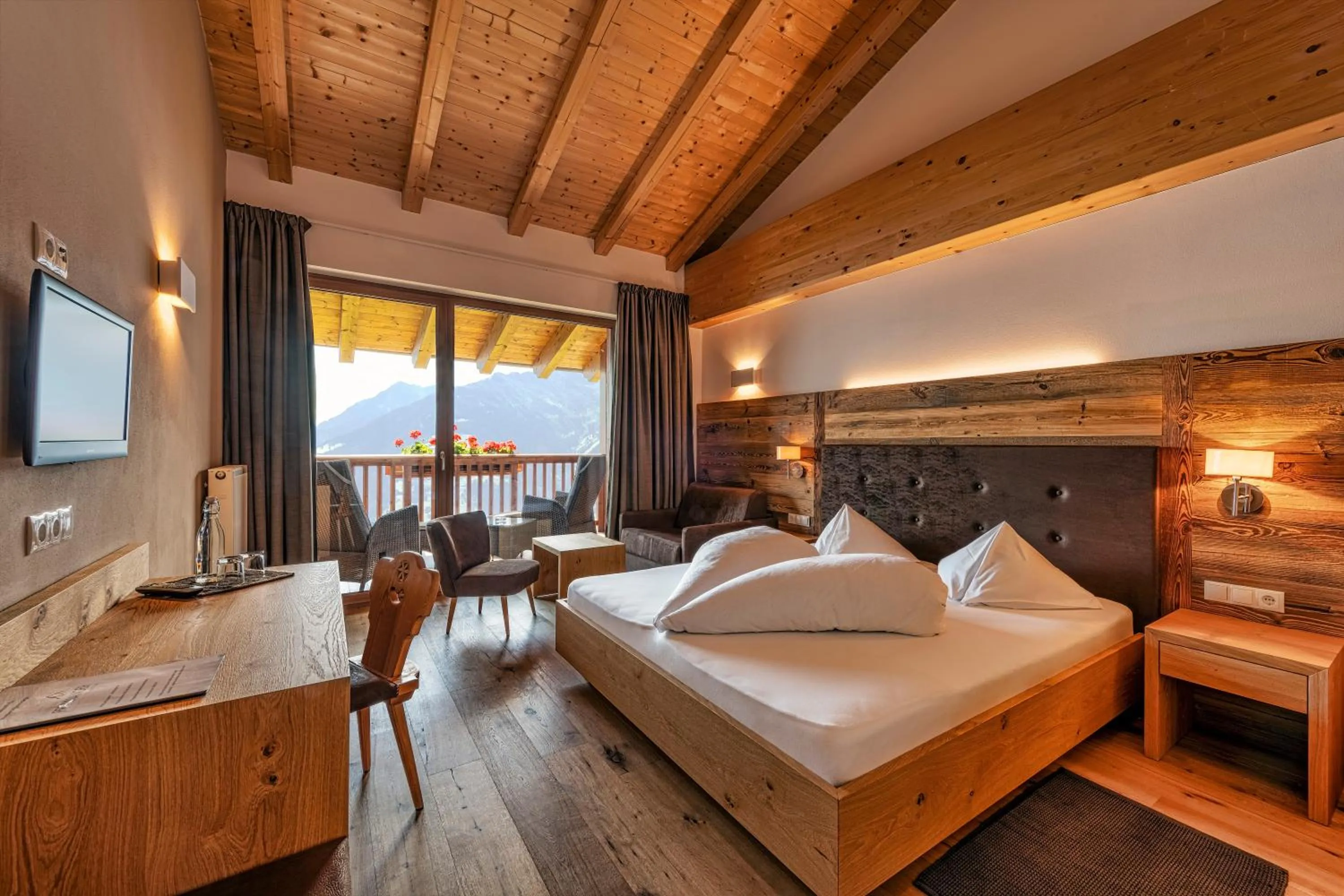 Photo of the whole room, Bed in Mountain Lodge Prennanger