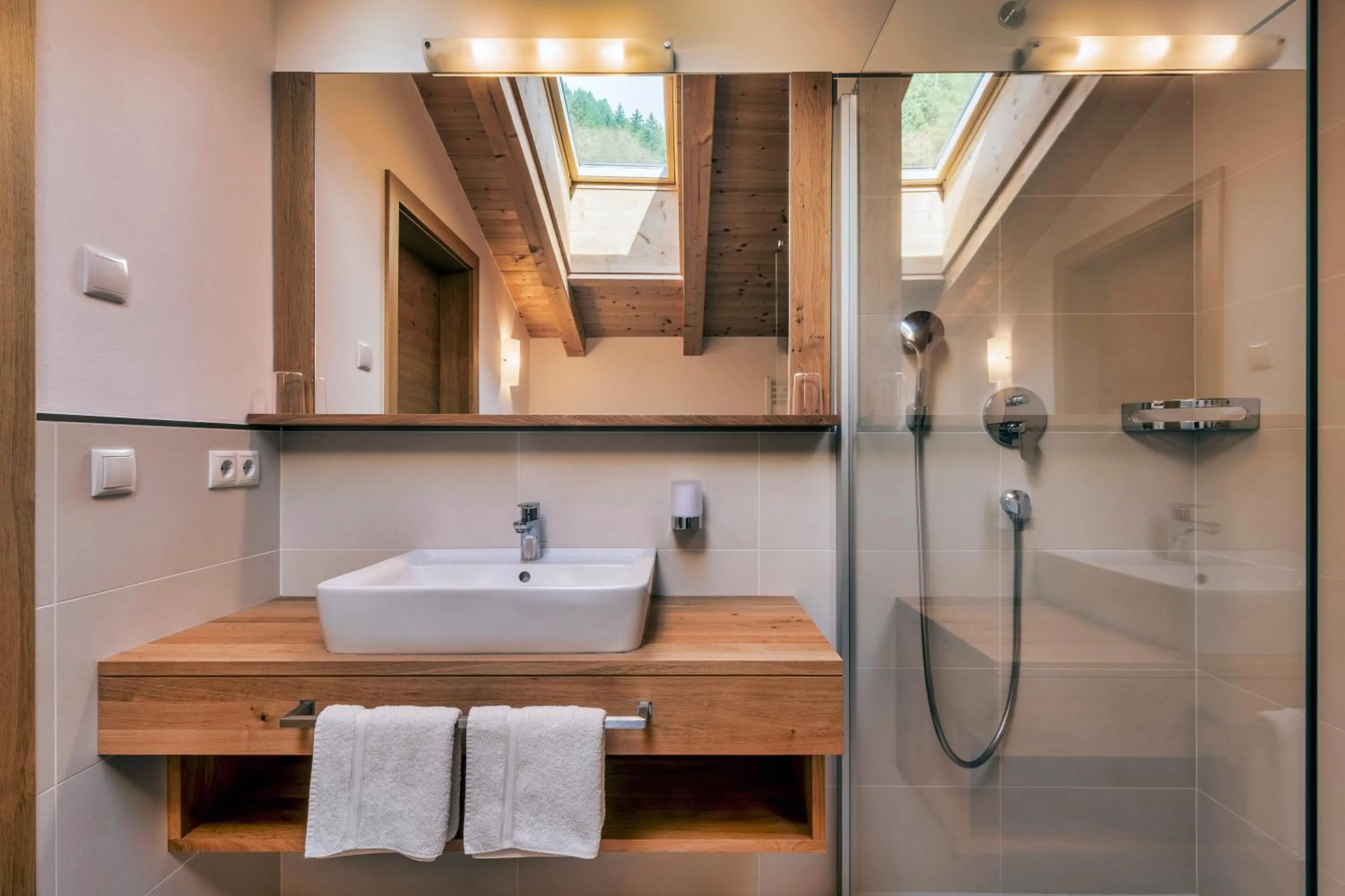 Shower in Mountain Lodge Prennanger