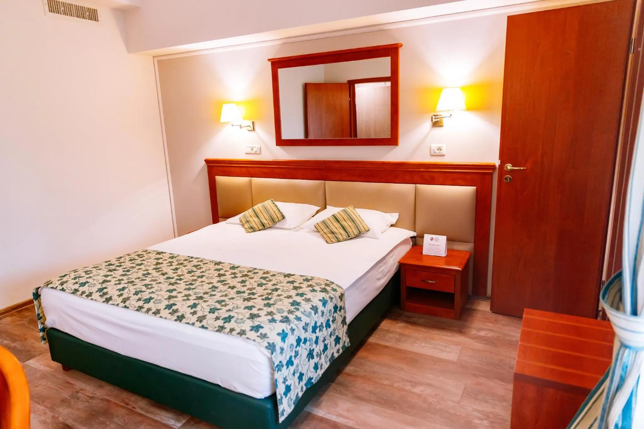 Bed in Best Western Plus Lido Hotel