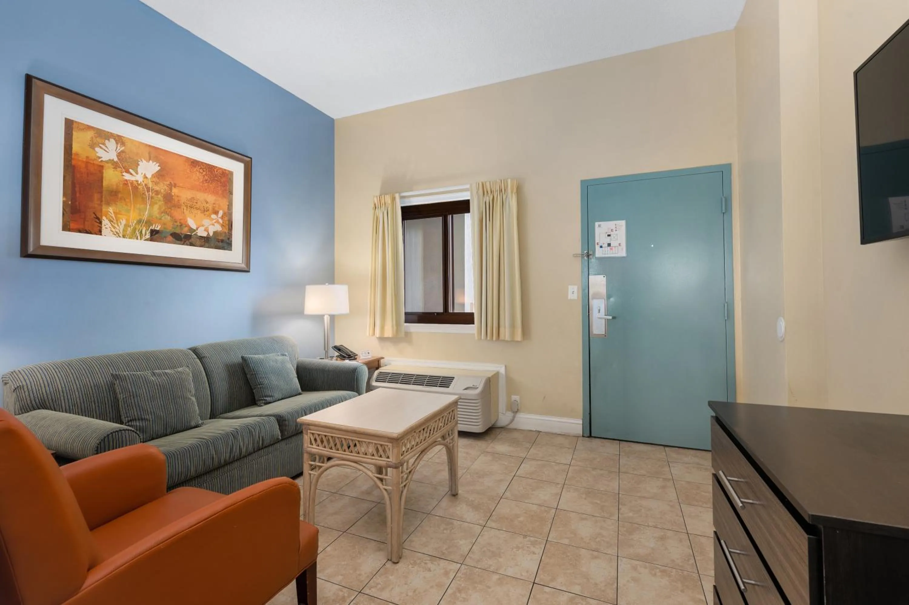 Seating area in Coastal Palms Inn and Suites